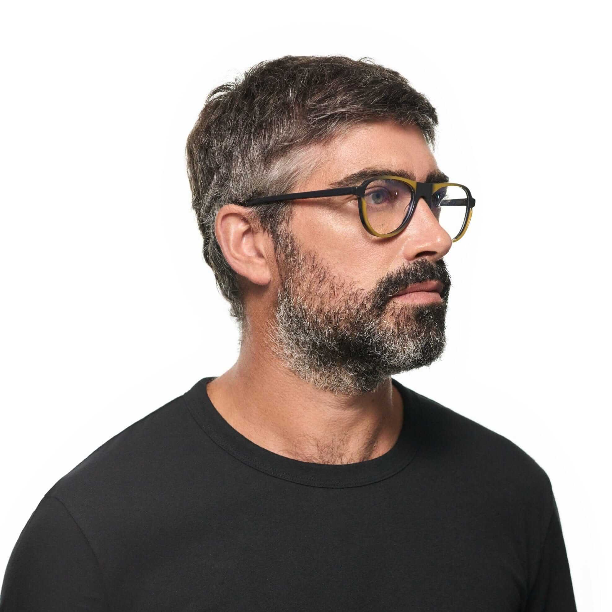 Tarian-Saint-Paul-pilot-eyewear-black-cleargrey-blue-portrait2