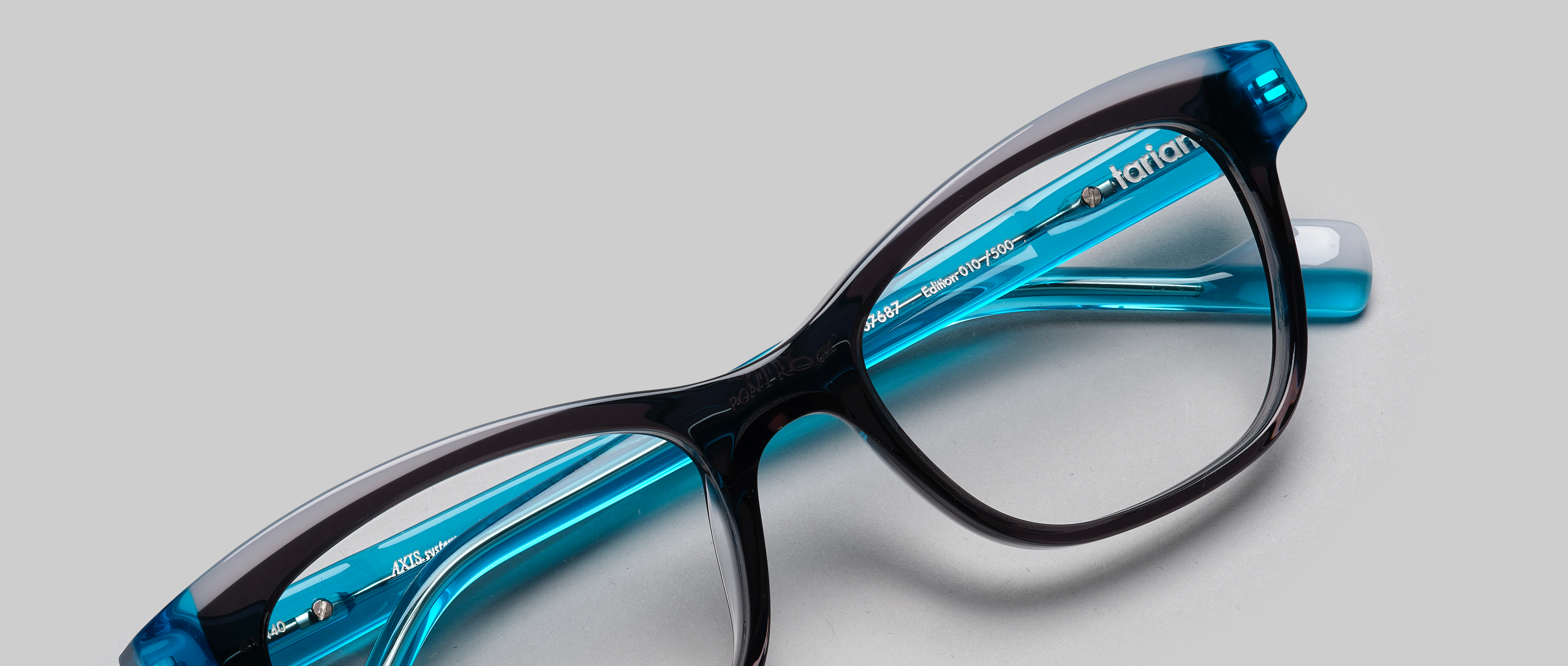 Tarian-New-glasses-Verneuil-large-cateye-eyewear-lightbrown-melon-green