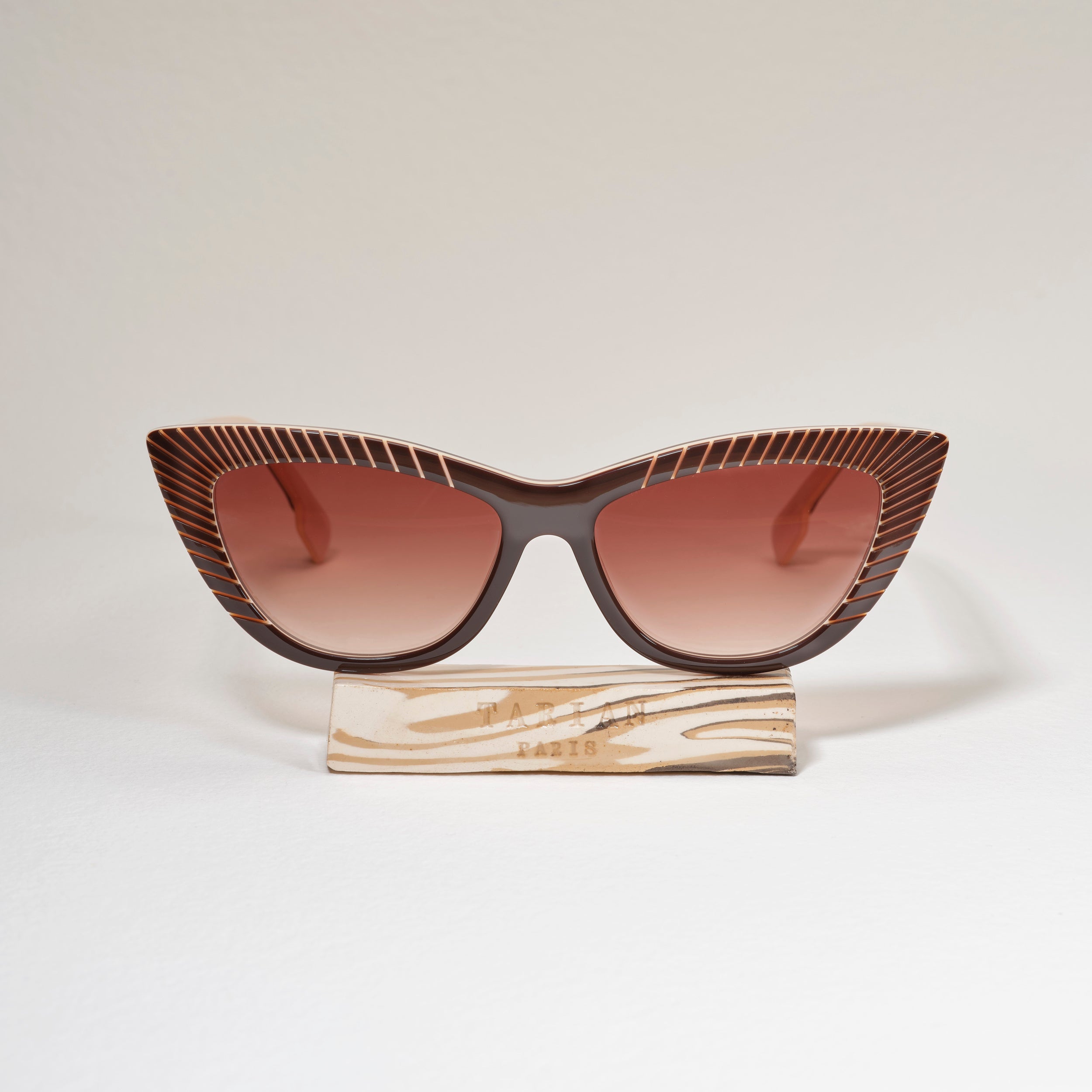 Tarian-Luxembourg-cateye-sunglasses-chocolate-beige