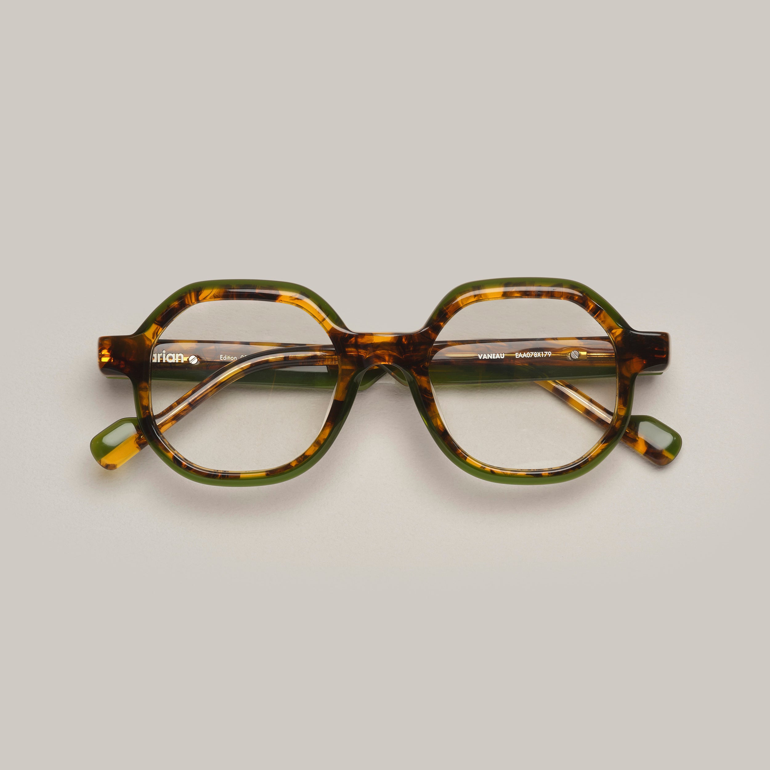 Tarian-eyewear-square-Vaneau-tortoiseshell-green
