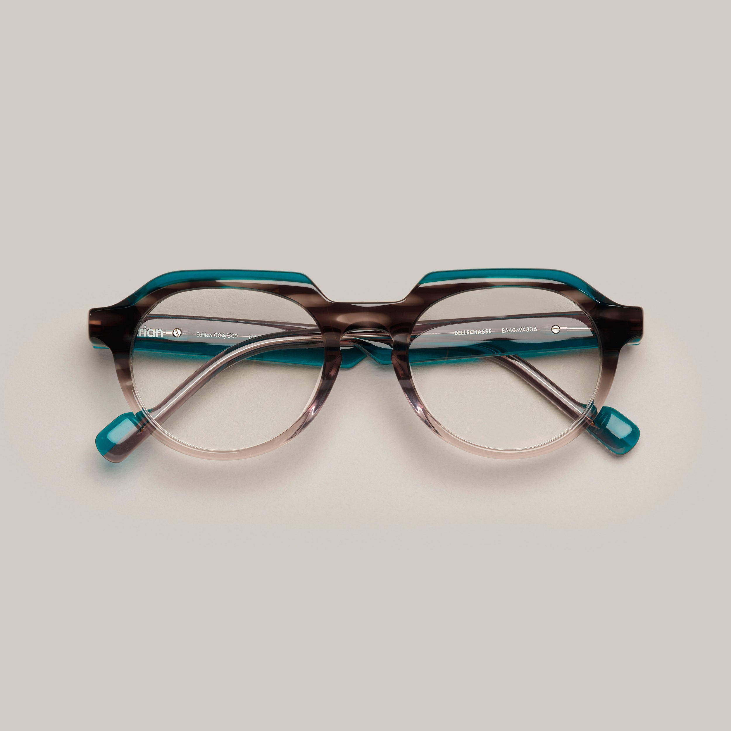 Tarian-Bellechasse-pantos-eyewear-gradient-grey-duck