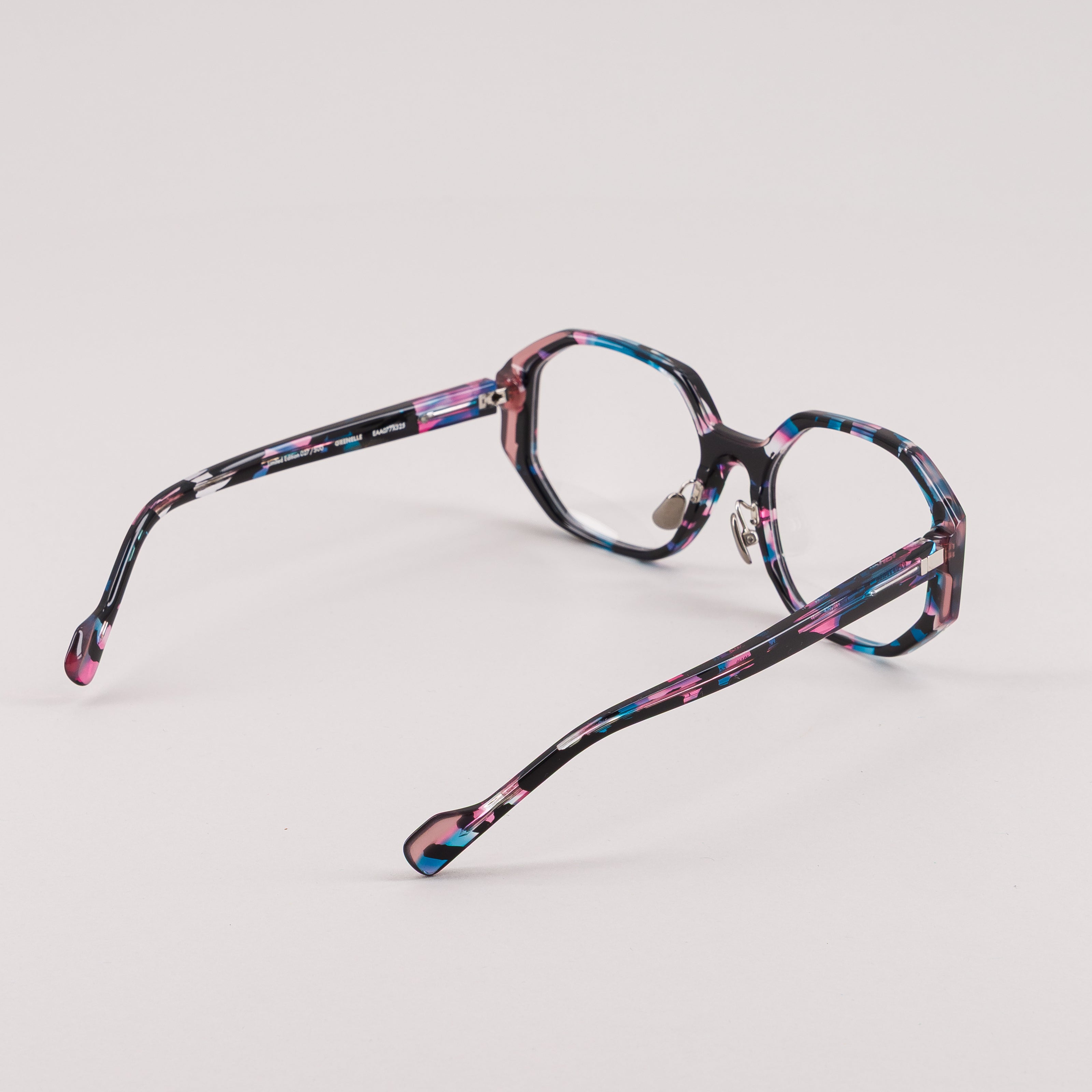#couleur_Écaille multicolore rose et bleu