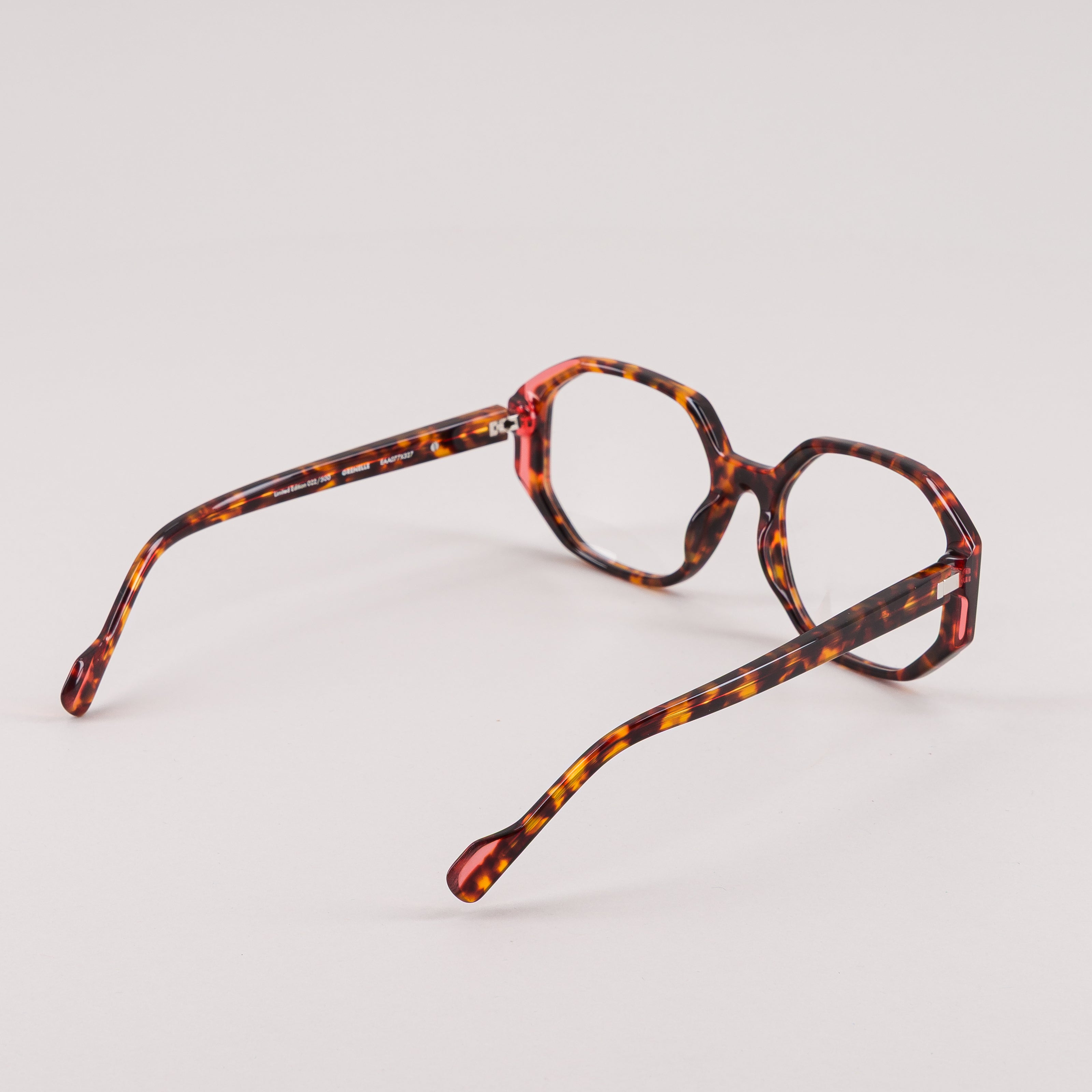 #couleur_Écaille et rouge