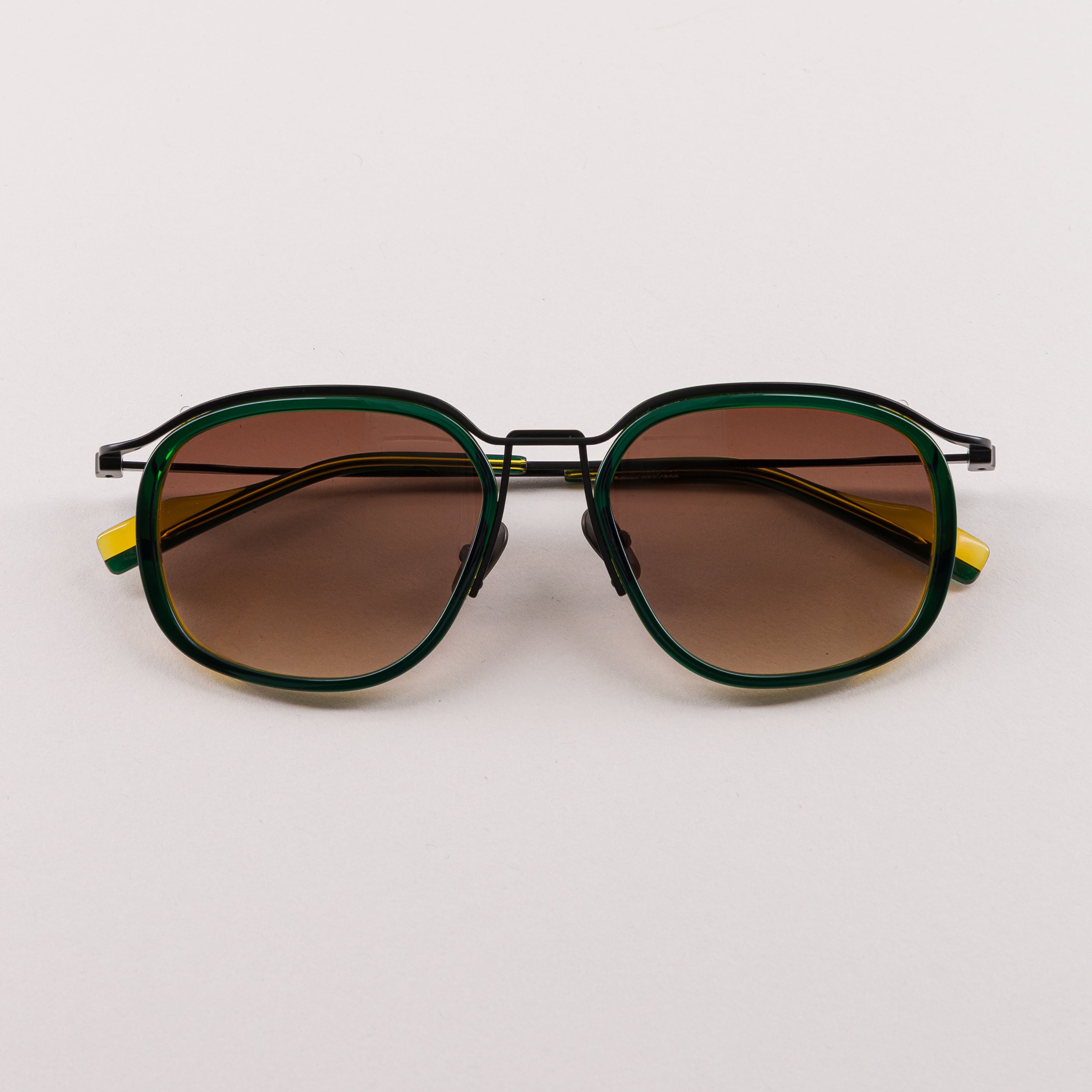 #color_green and yellow