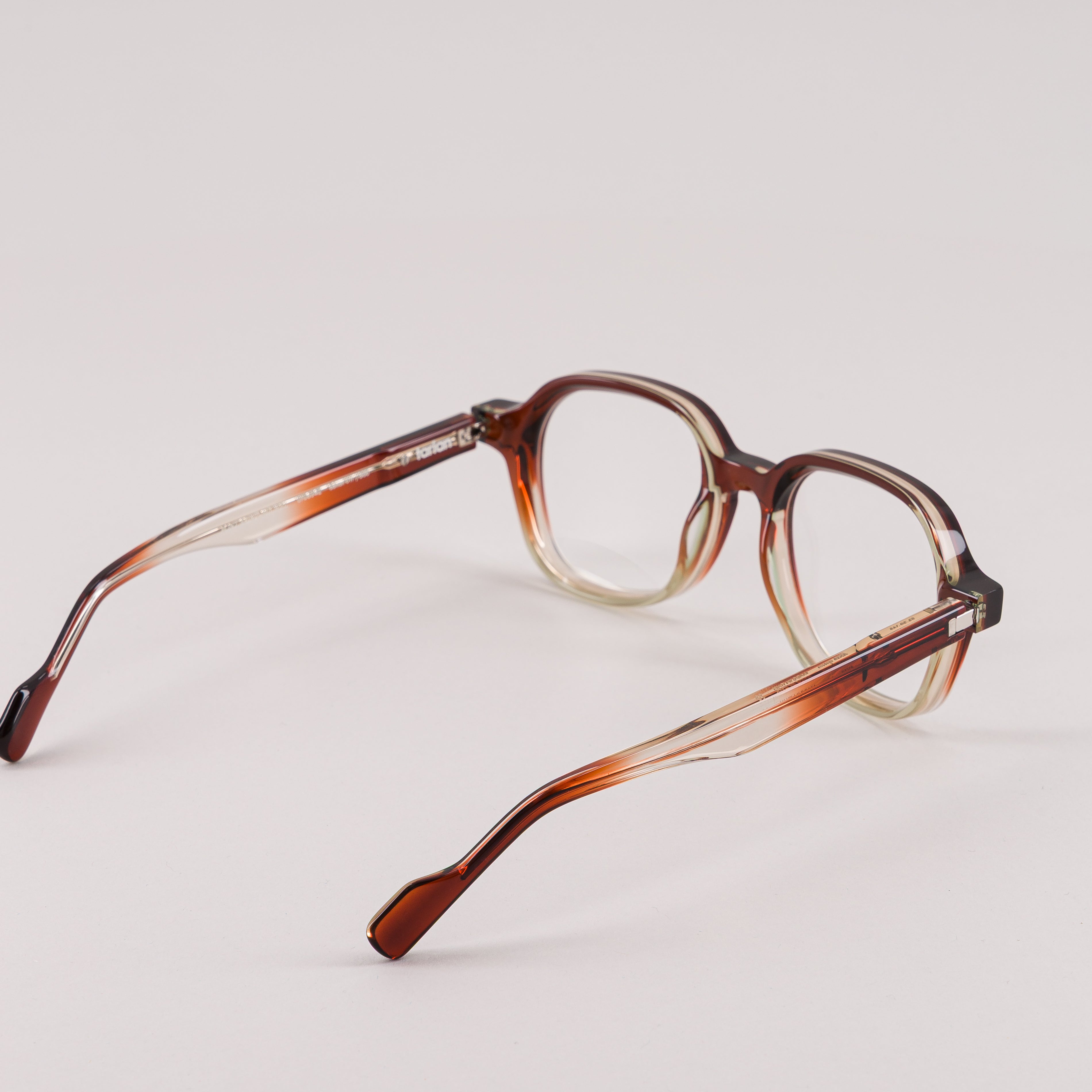 #color_brown gradient clear