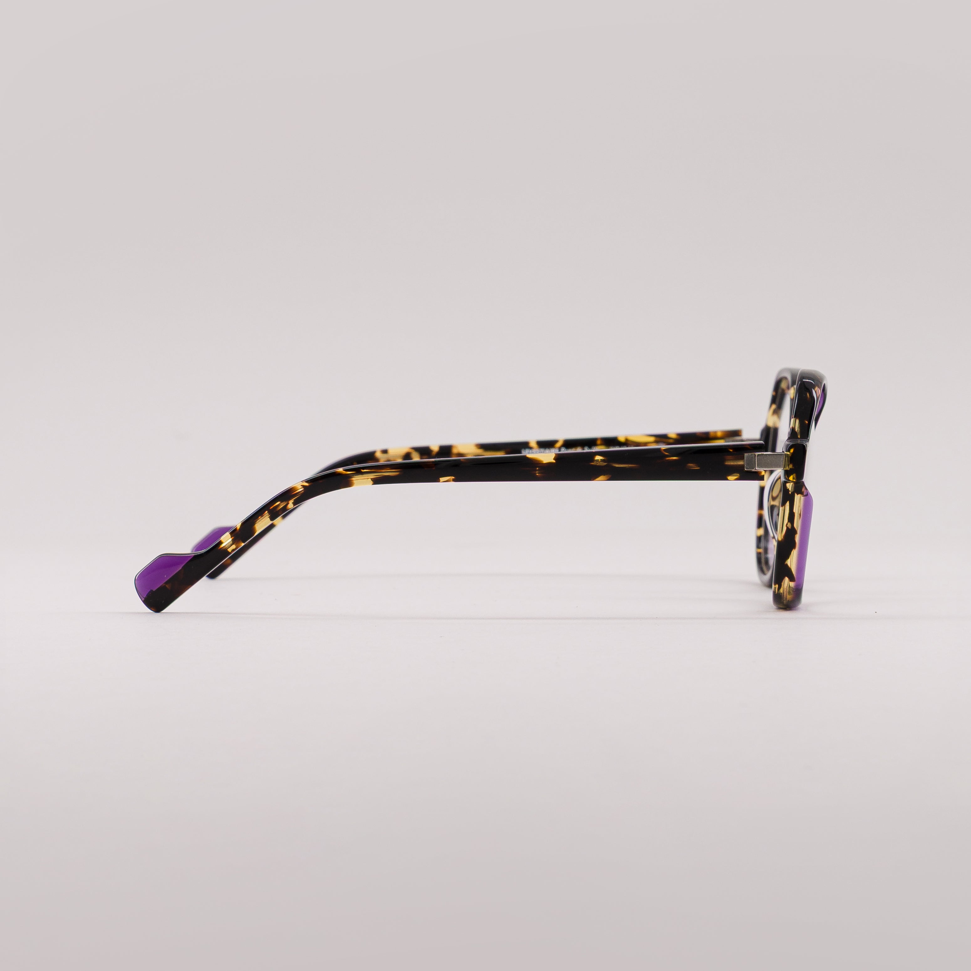#couleur_Écaille et violet