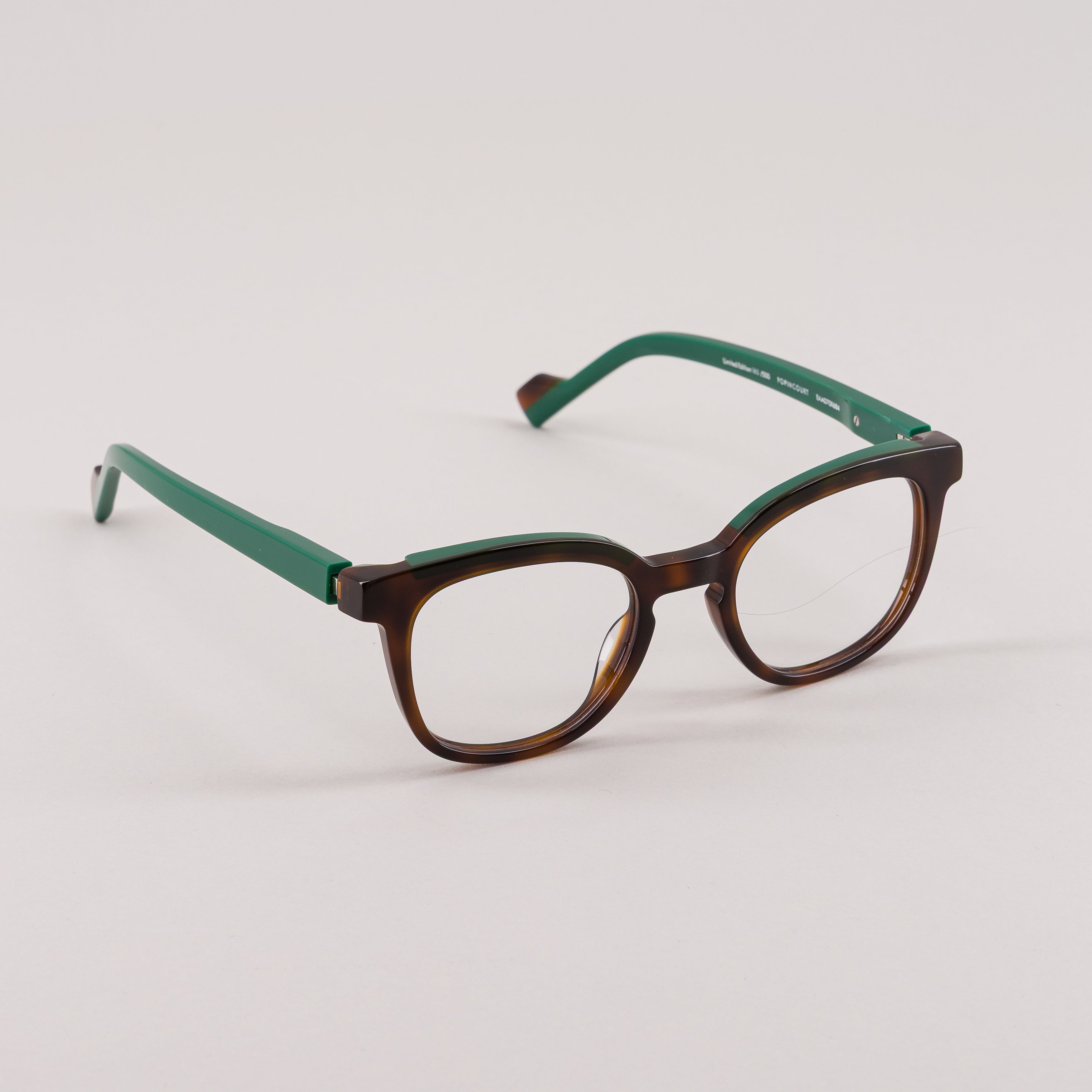#color_tortoise shell green