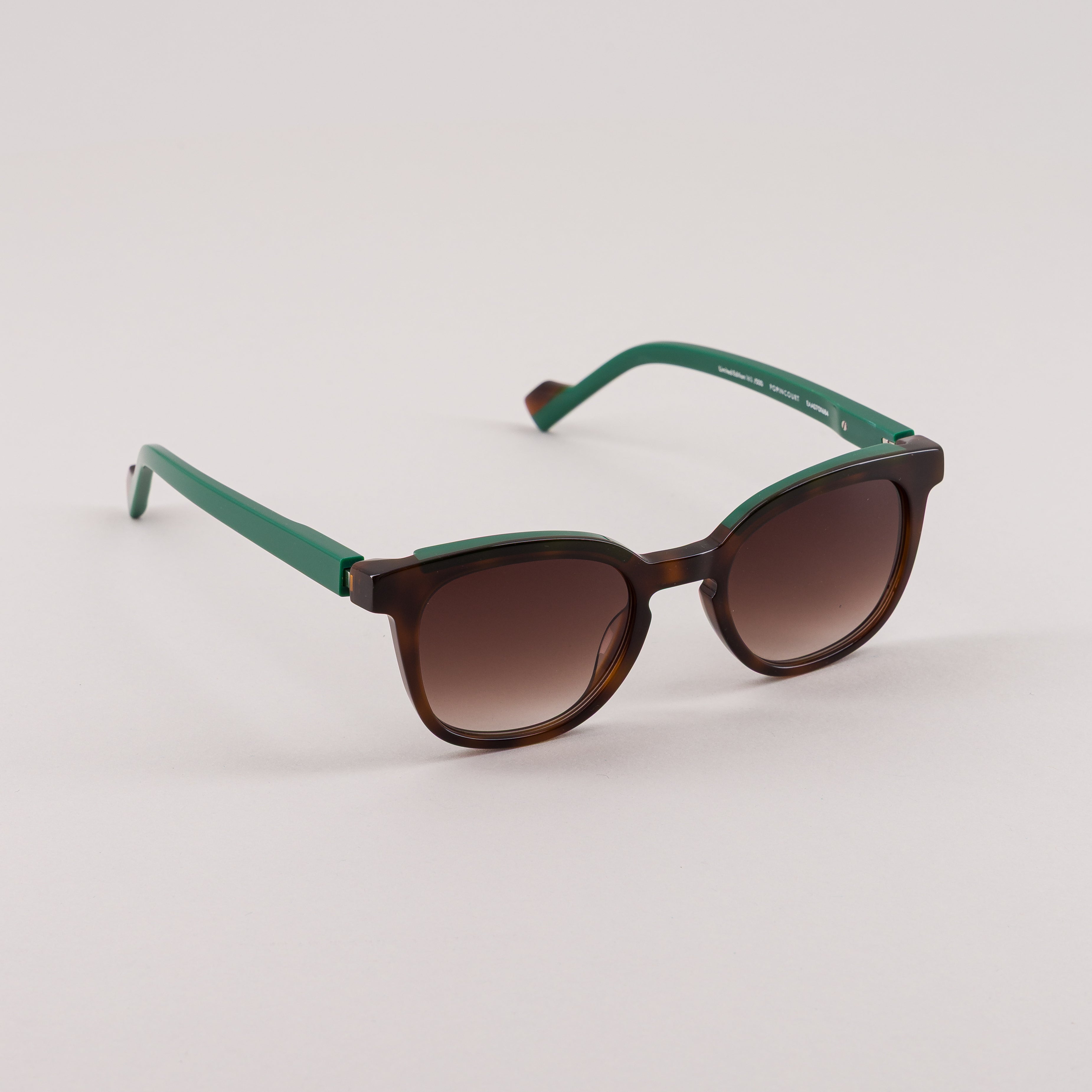 #color_tortoise shell green