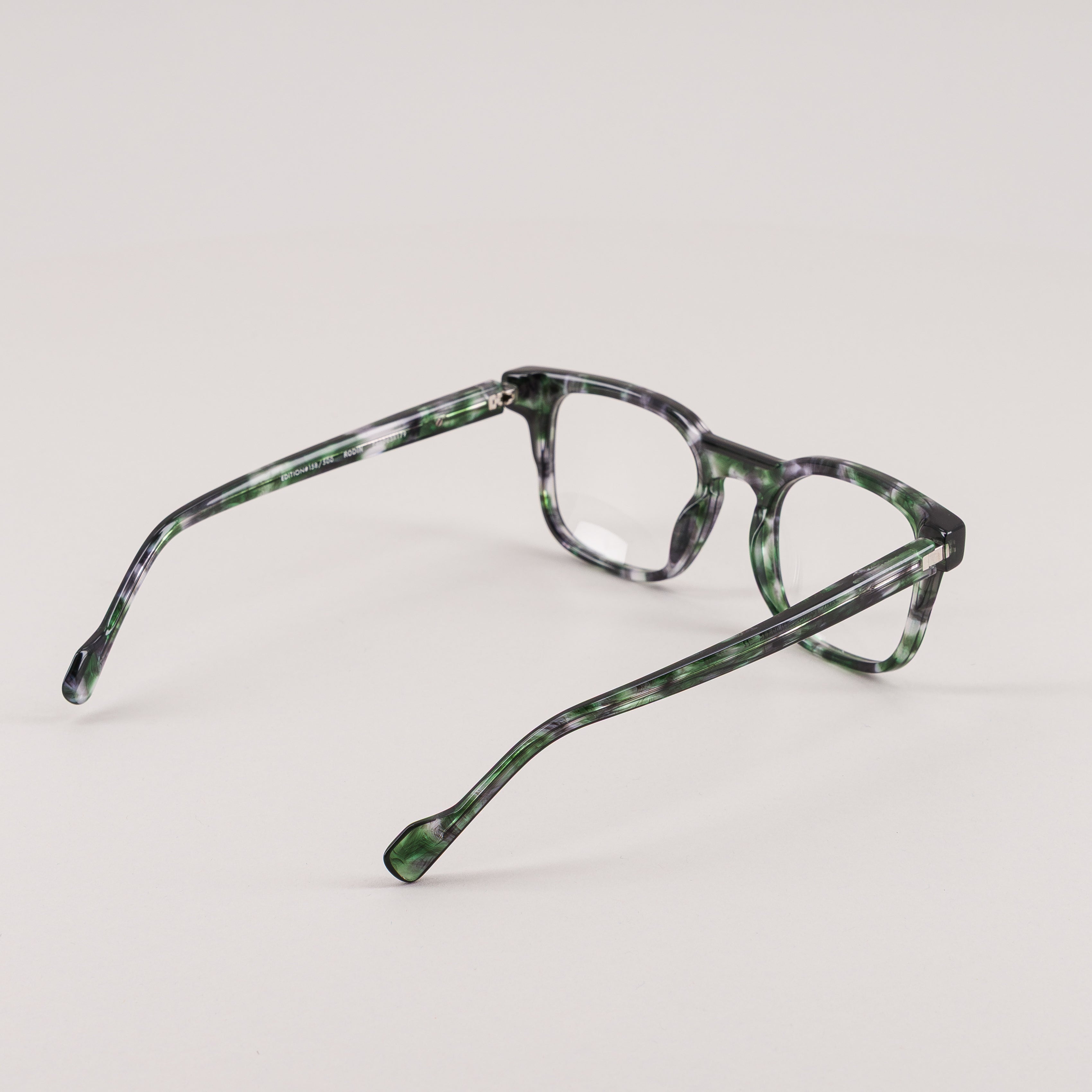 #couleur_Écaille verte et noir