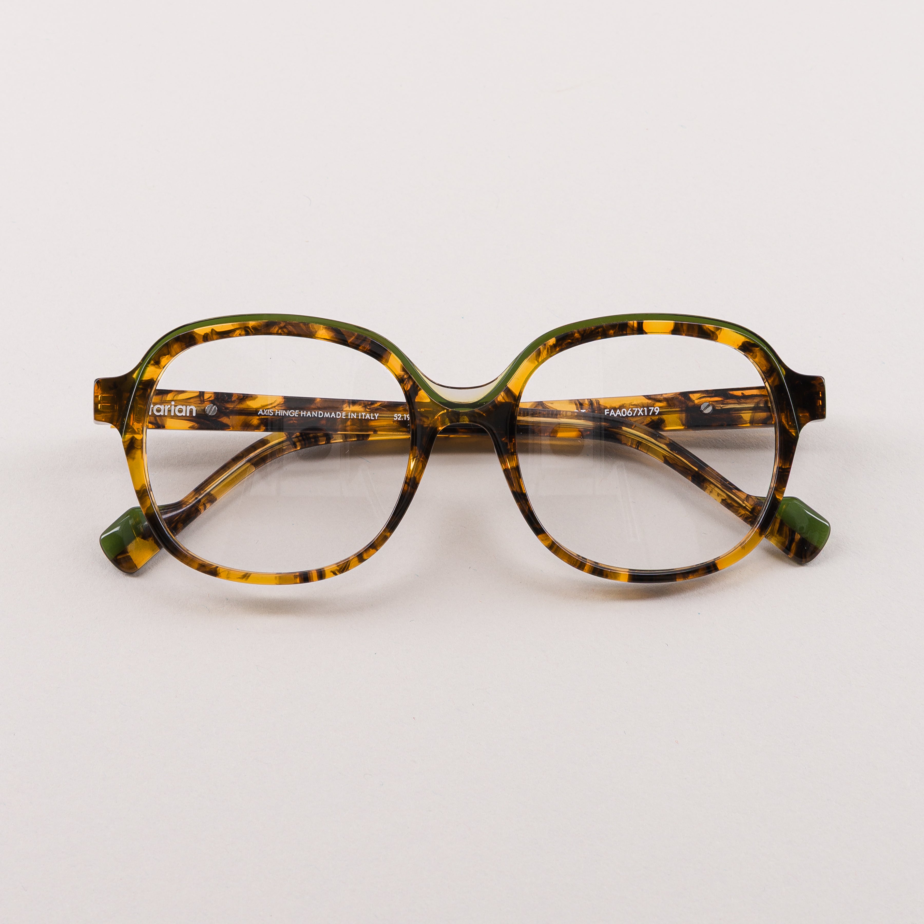#color_tortoise shell green and clear