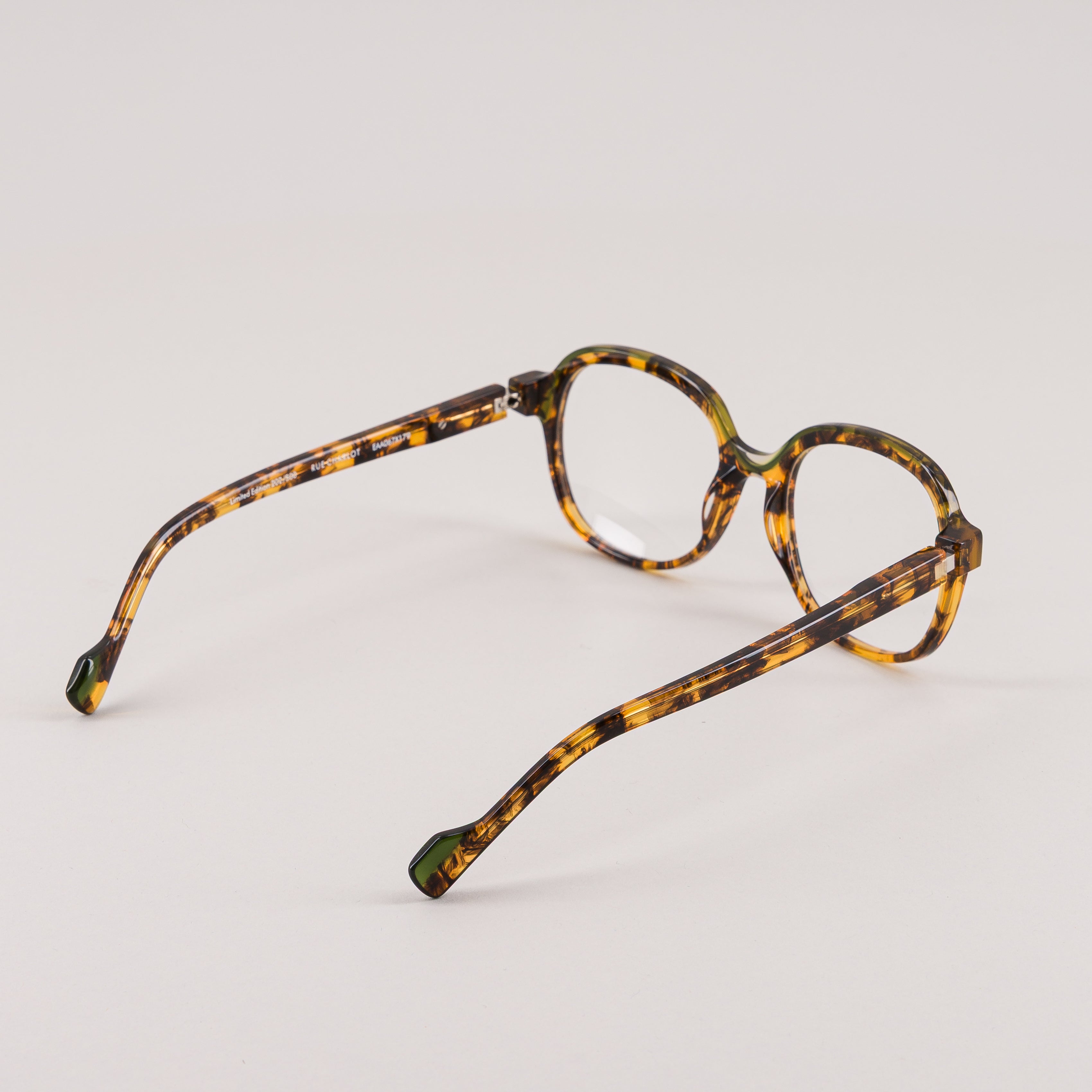 #color_tortoise shell green and clear