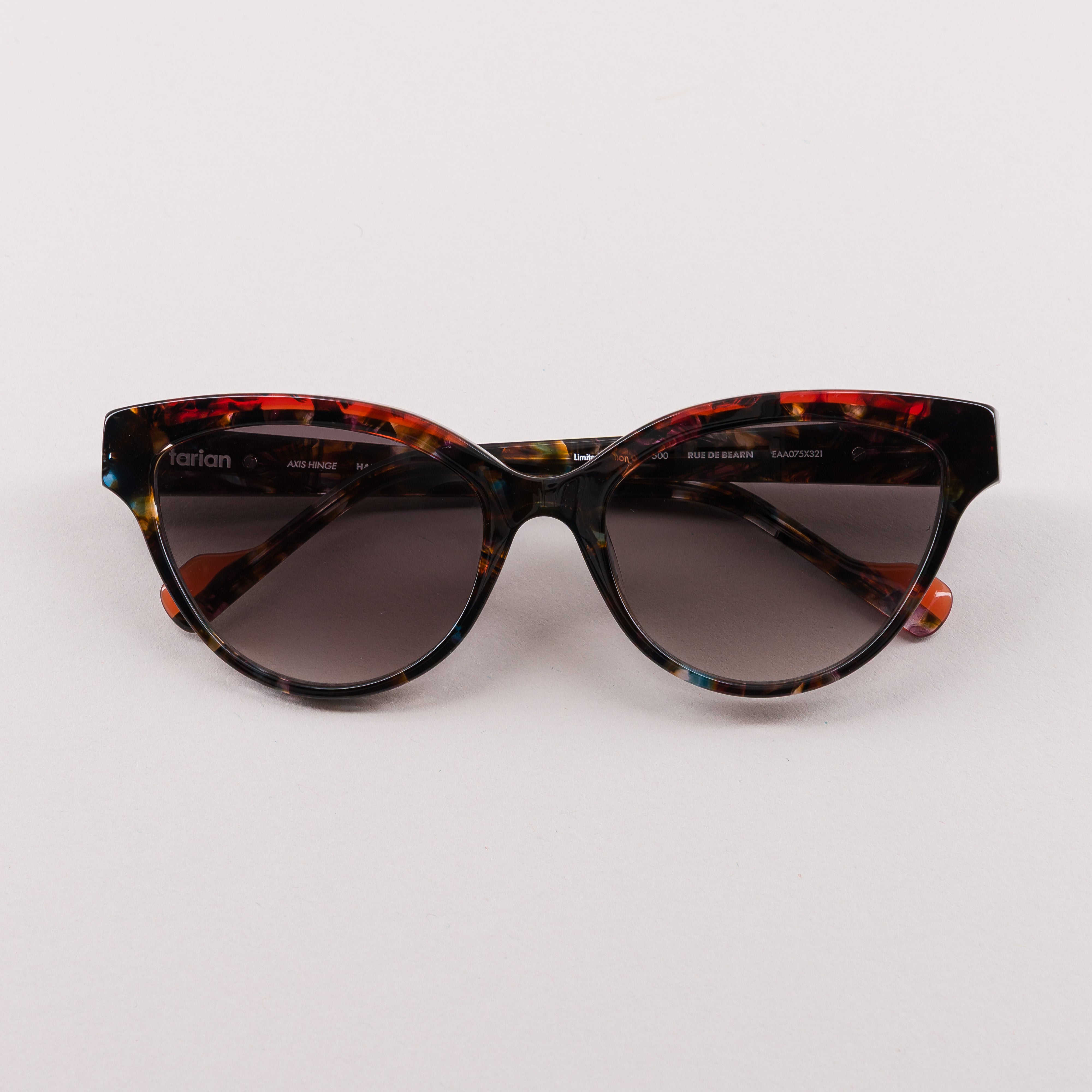 #color_tortoise shell and red