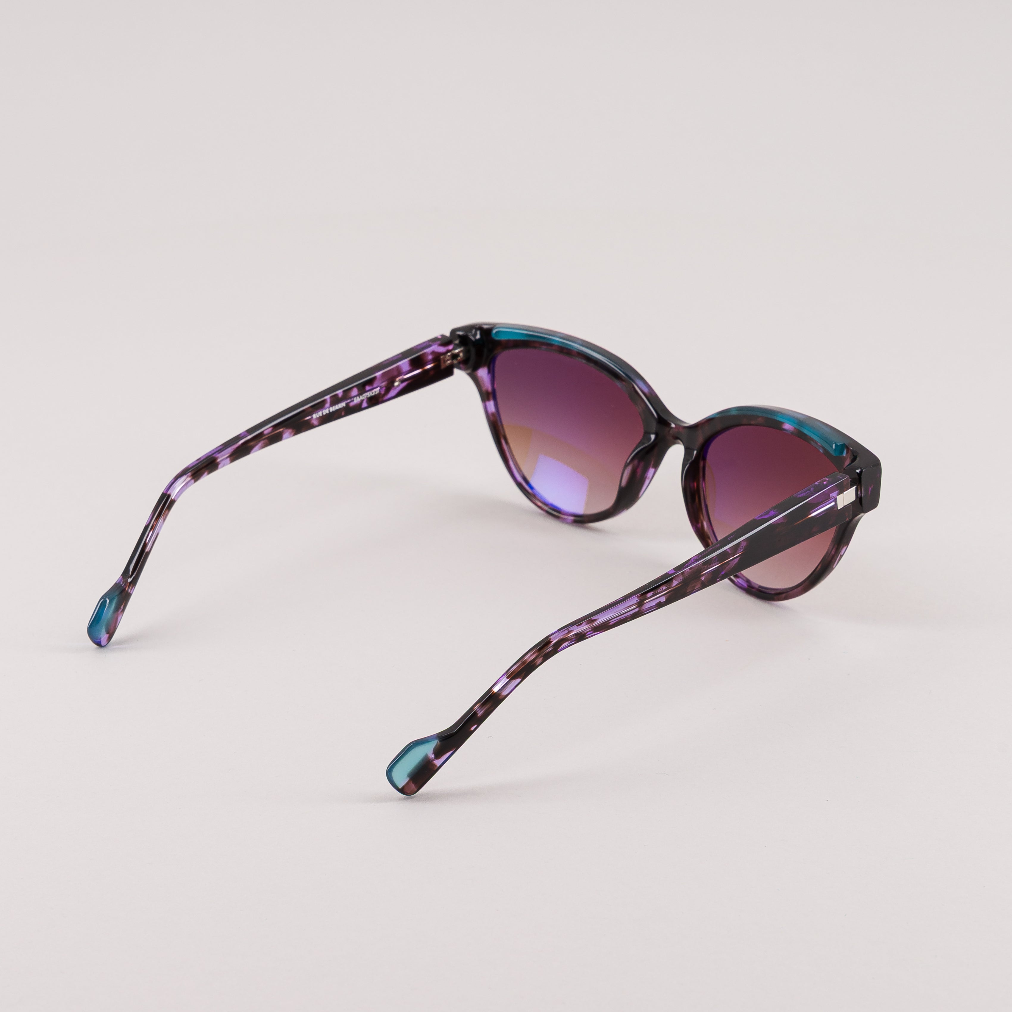 #couleur_Écaille violette et turquoise