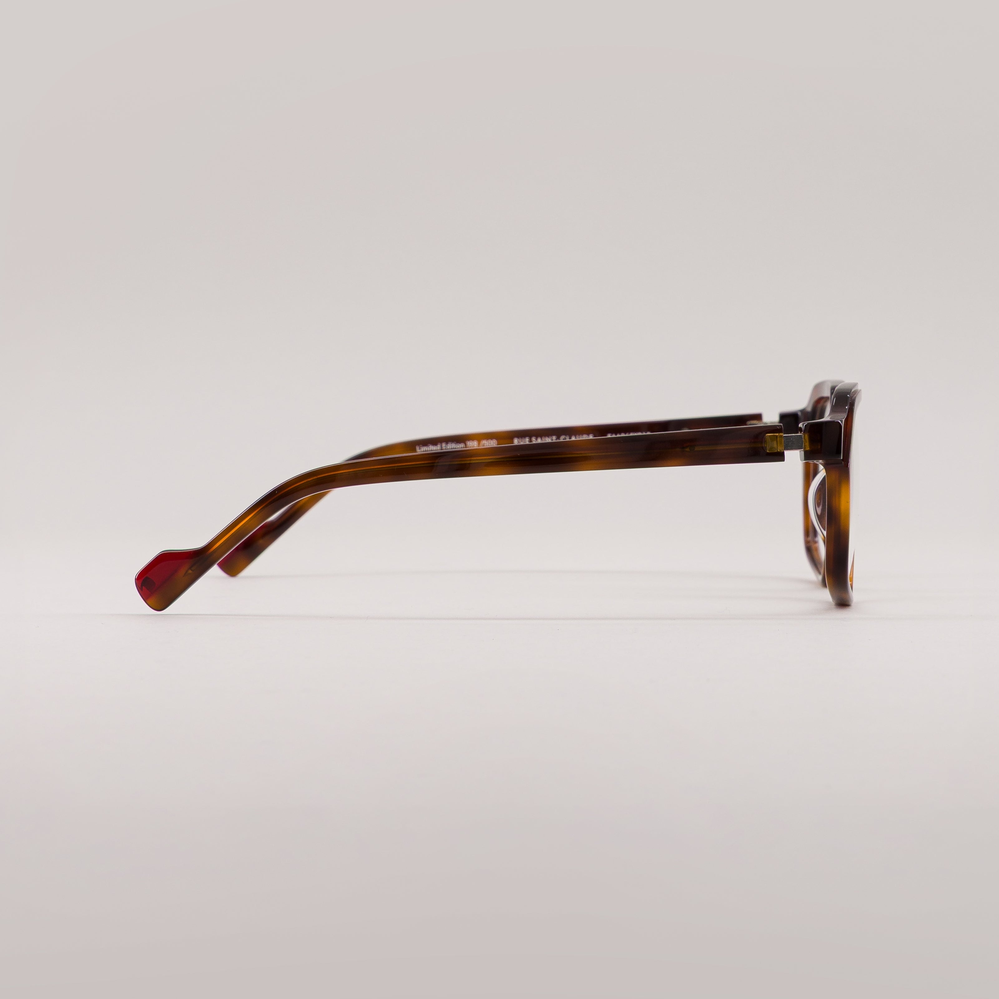 #color_burgundy tortoise shell and green