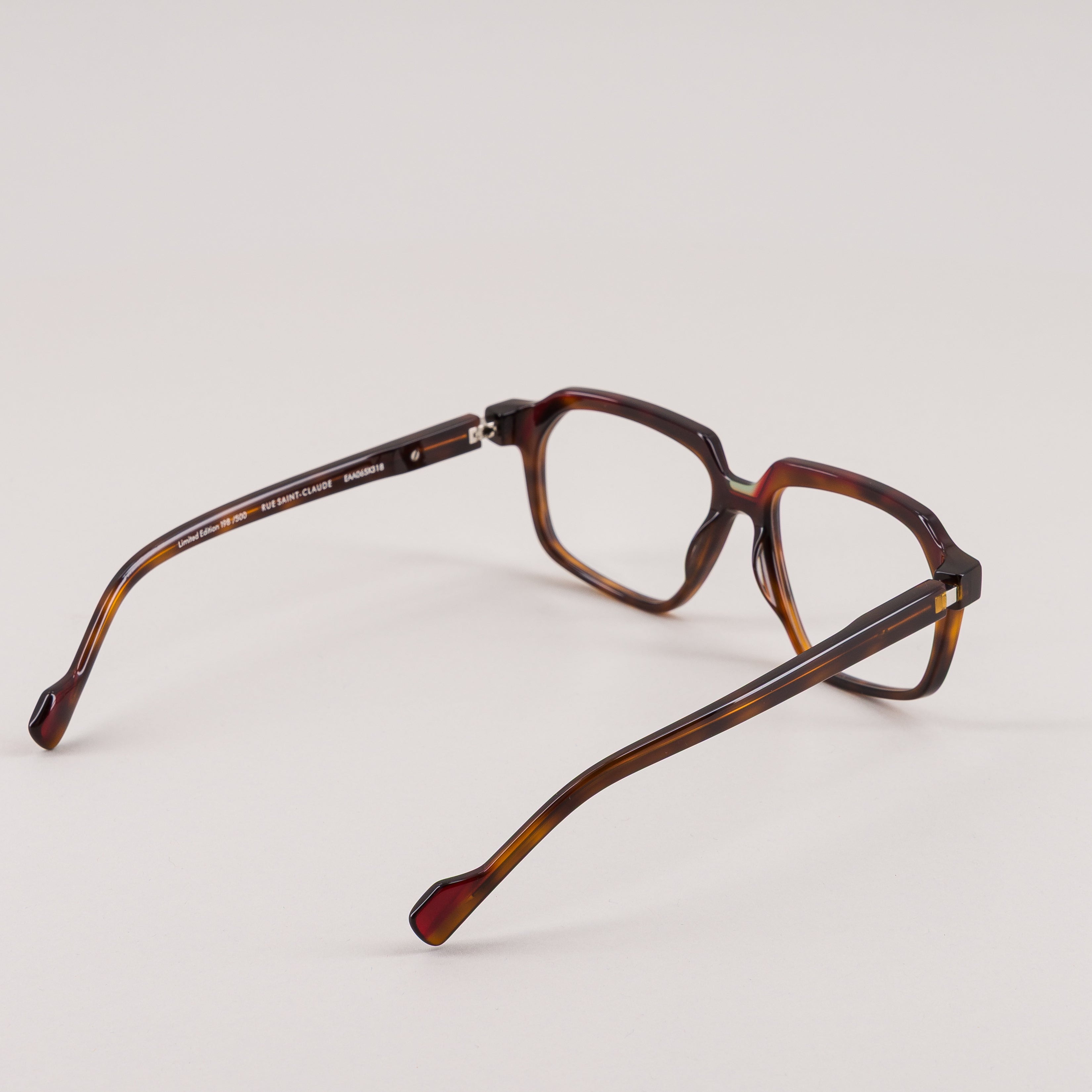 #color_burgundy tortoise shell and green