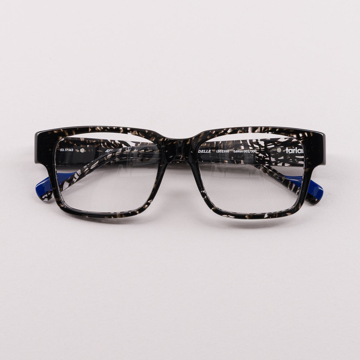 #color_Black and blue