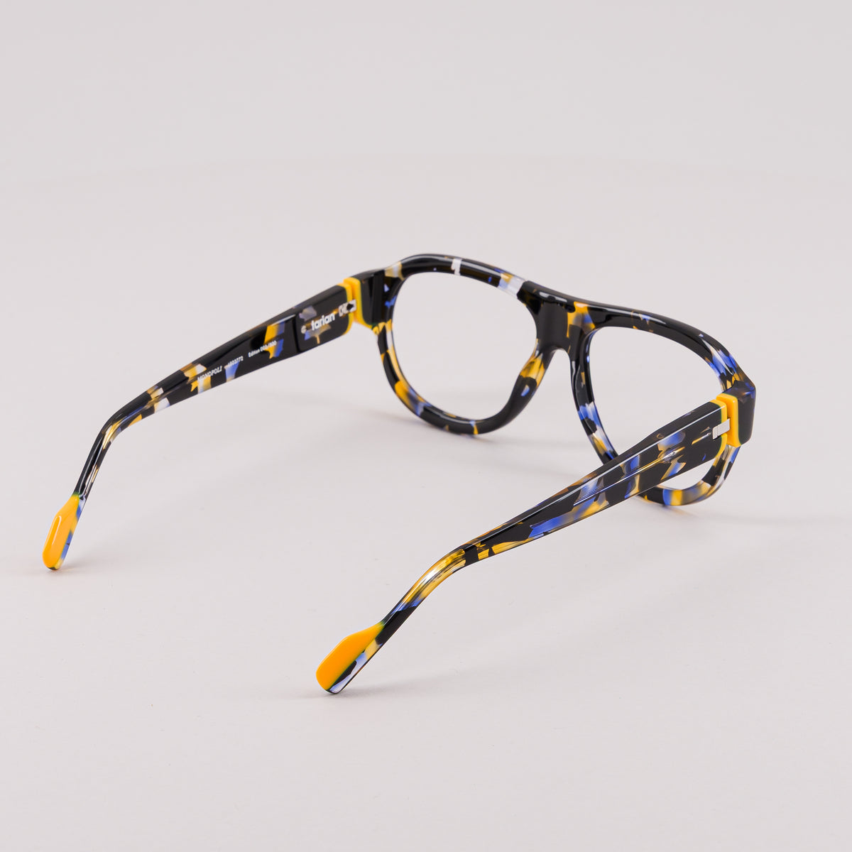 #color_Yellow, blue and black