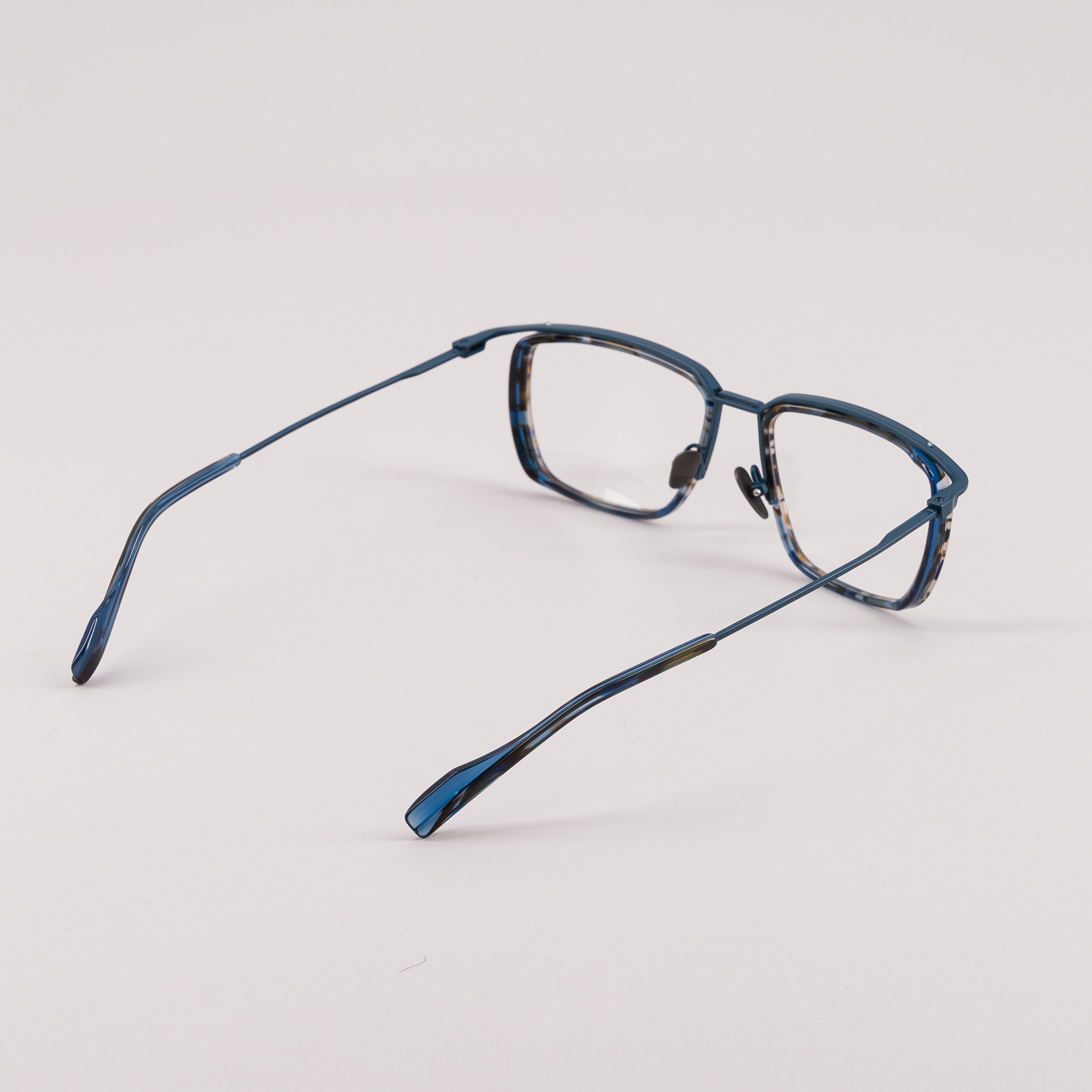 #couleur_Écaille de tortue et bleu