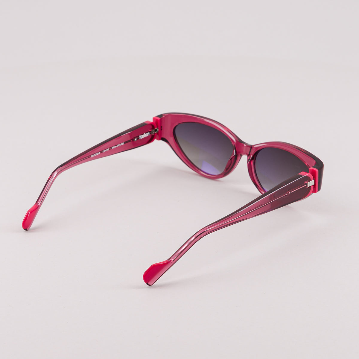 #color_Burgundy and pink