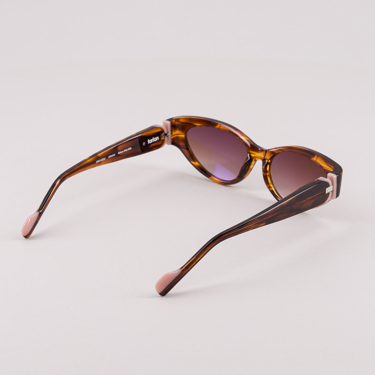 #color_Tortoise shell and mustard