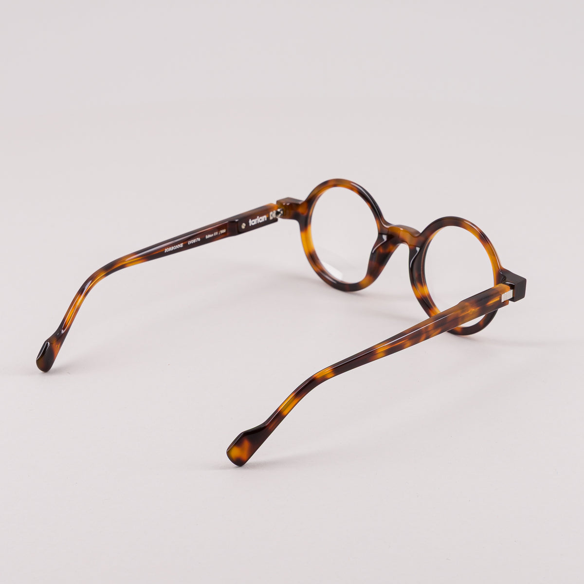#color_Tortoise shell