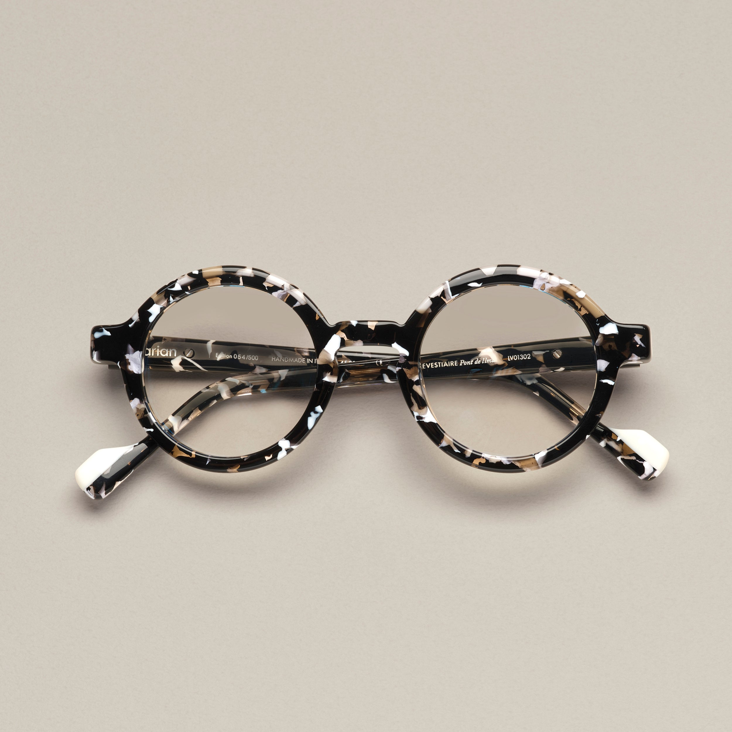 Tarian Pont de l'Alma black and white tortoise shell eyewear
