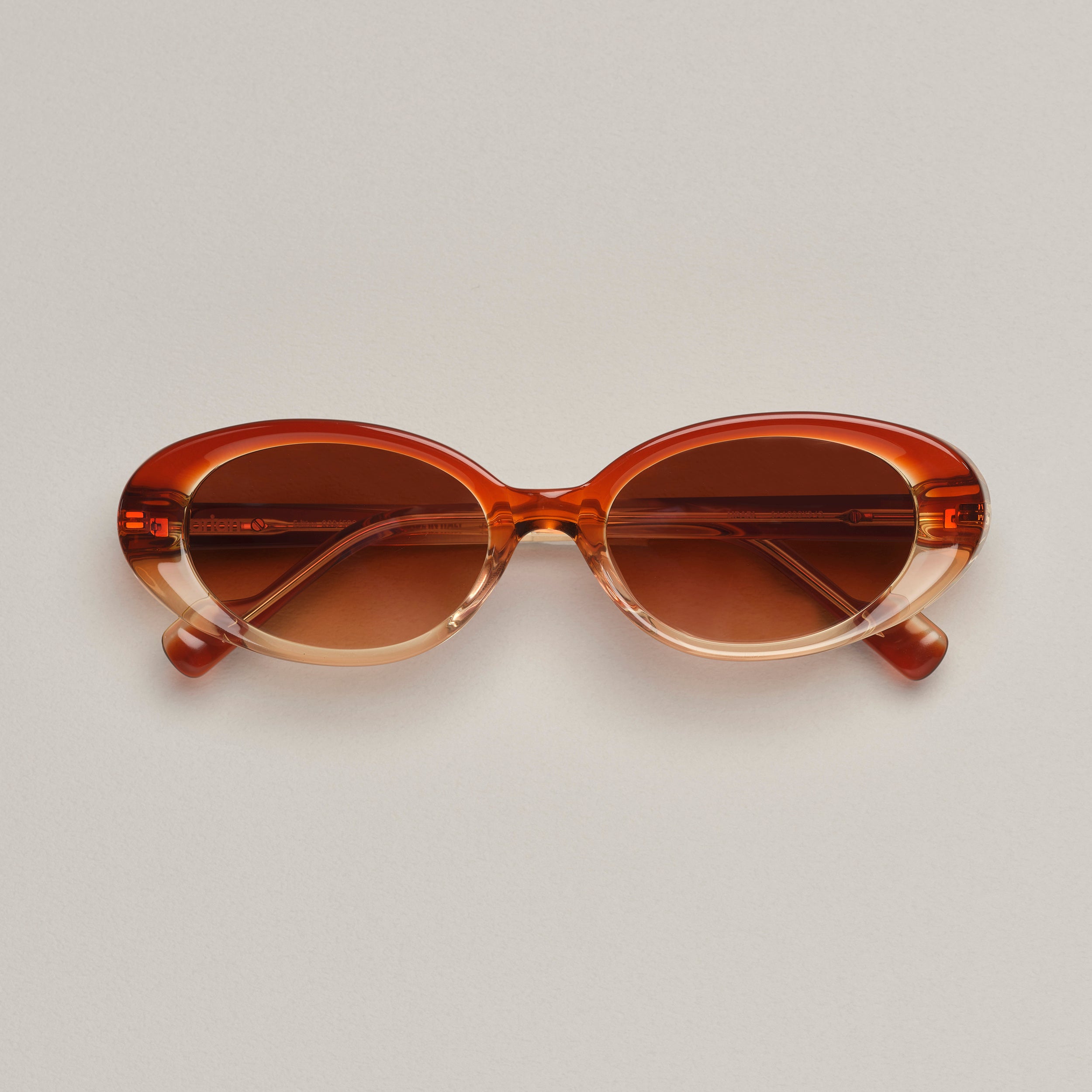 Tarian_glasses_sunwear_oval_cateye_lipari_brown_gradient_clear