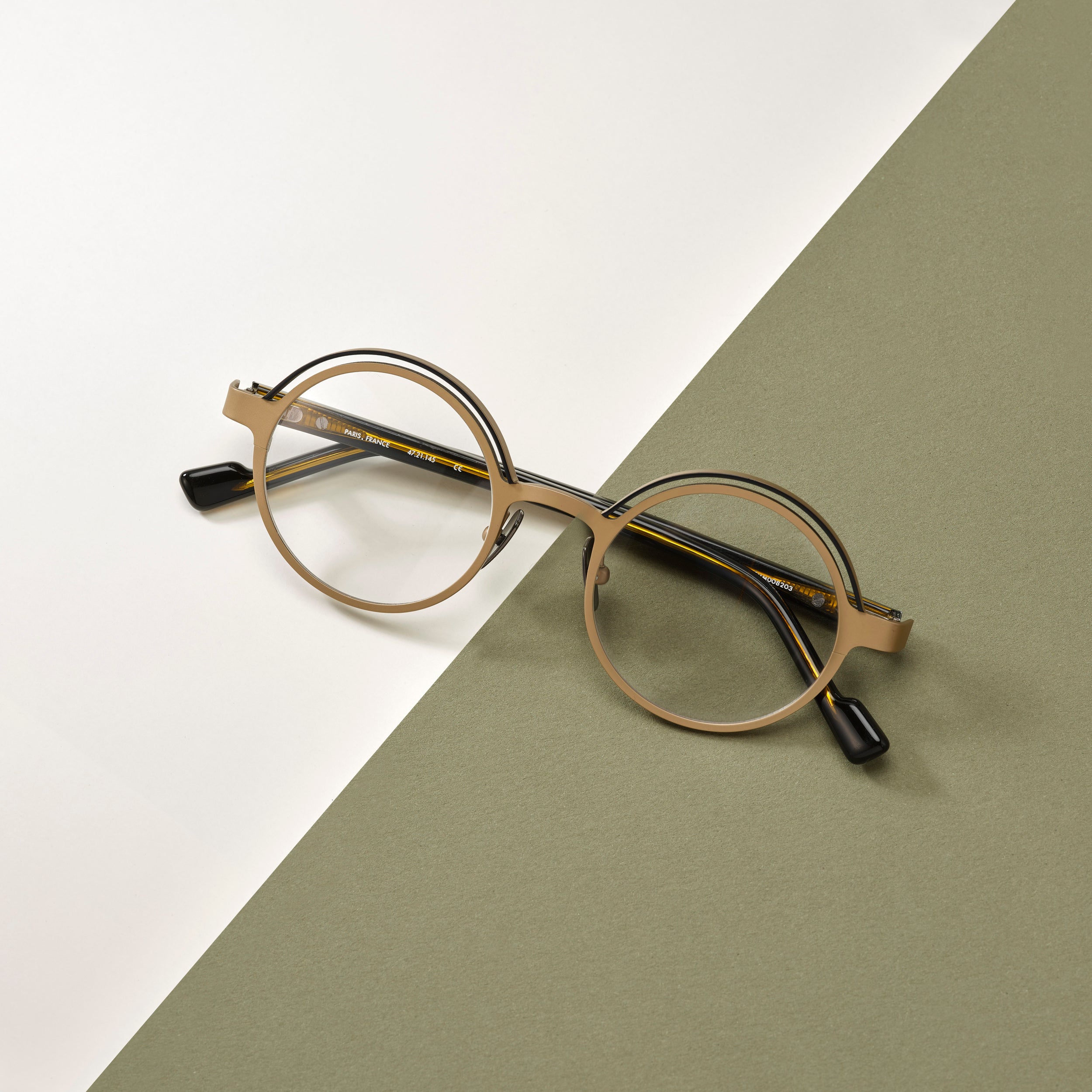 Tarian-Sadogashima-round-eyewear-gold-black