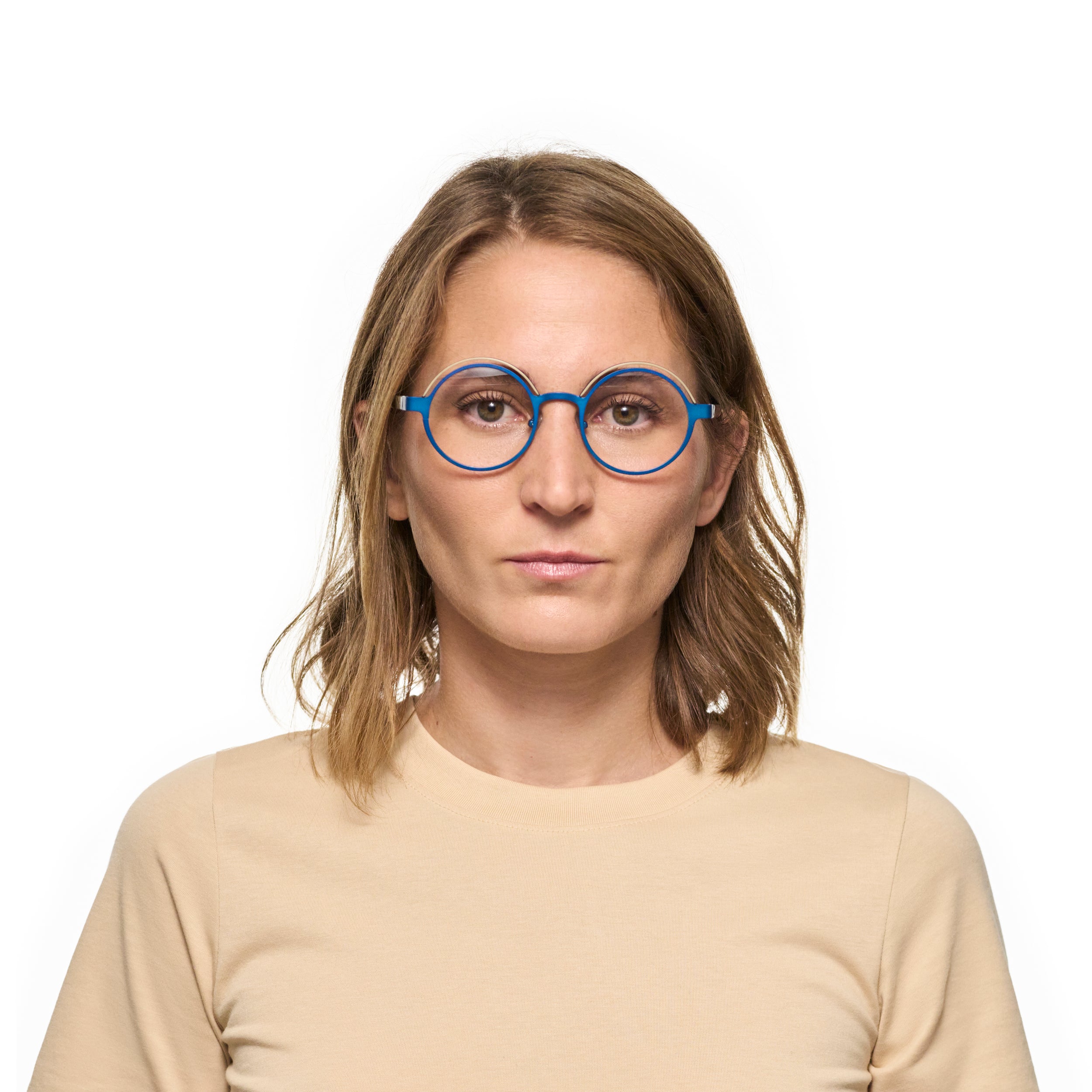 Tarian-Sadogashima-round-eyewear-blue-grey-portrait