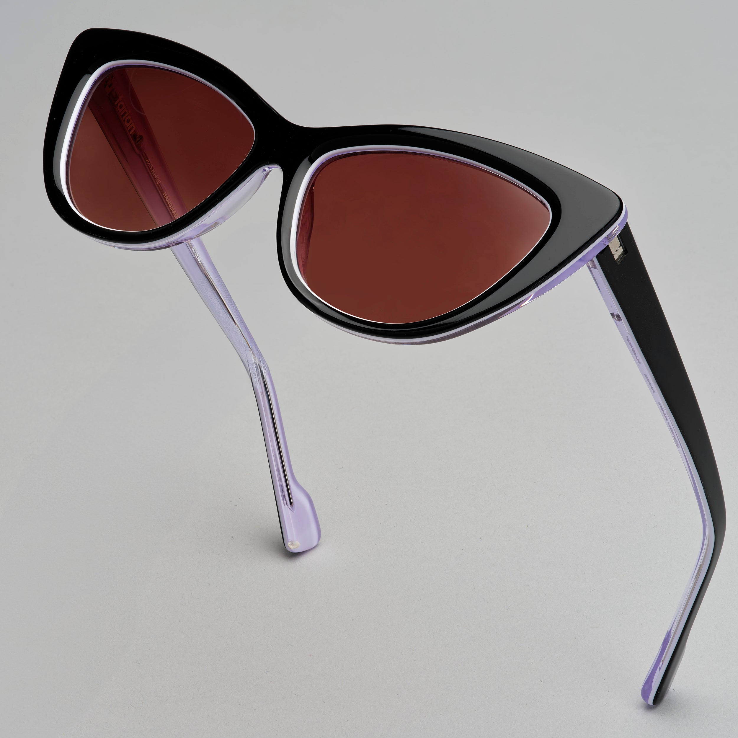 Tarian-Foggia-cateye-sunglasses-black-white