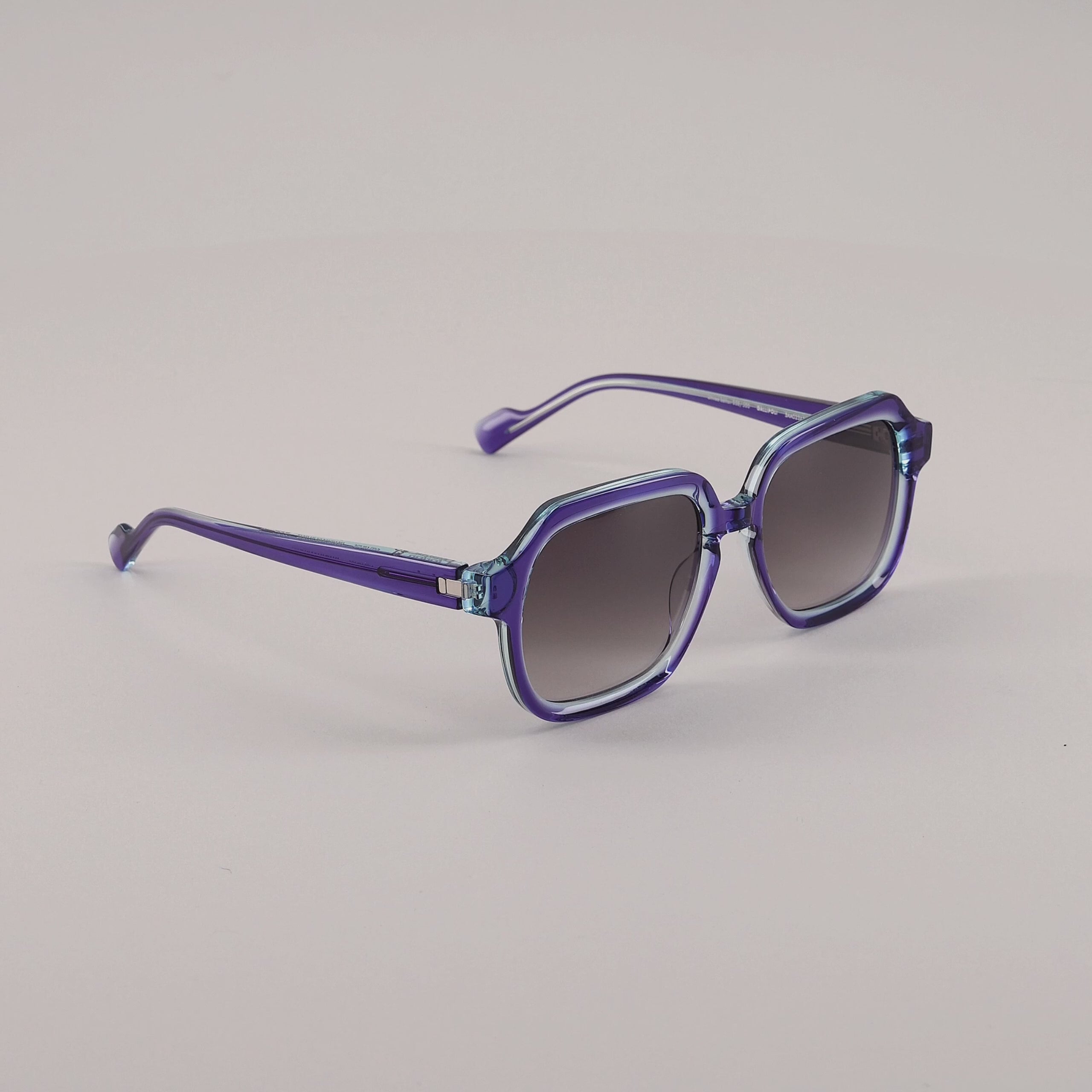 #color_Clear purple and blue