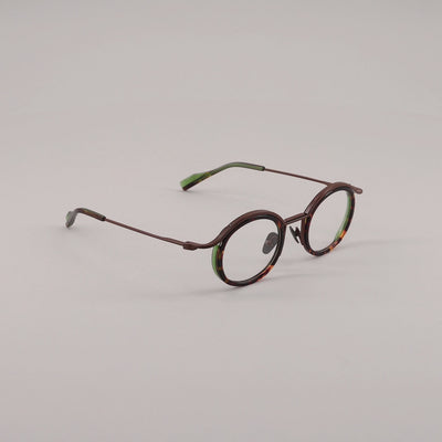 #color_Tortoise shell and green