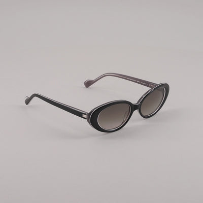 #color_Black and white