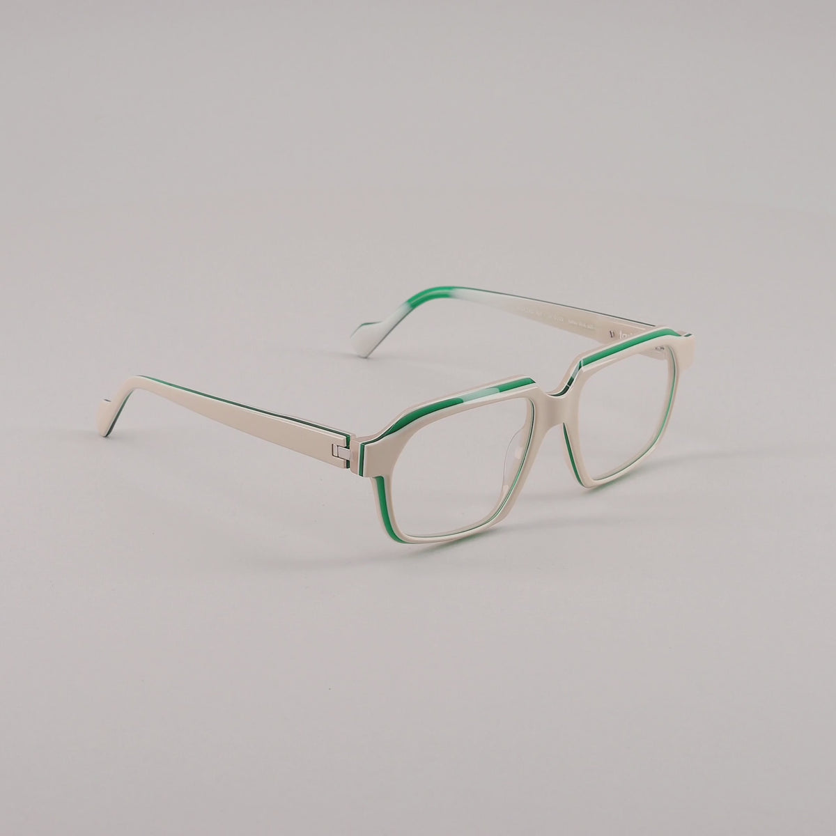 #color_Off-white and green