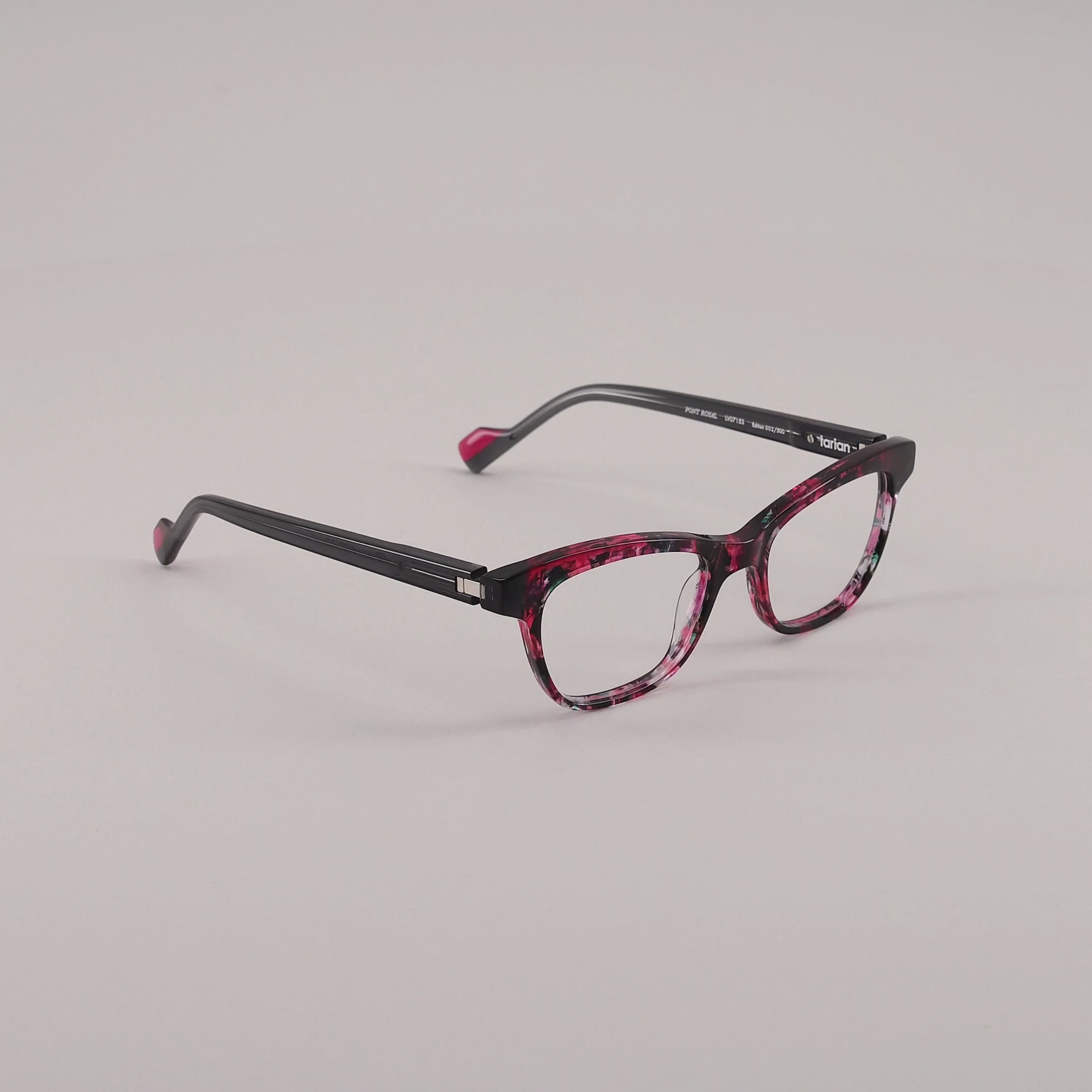 #color_Patchwork red and black