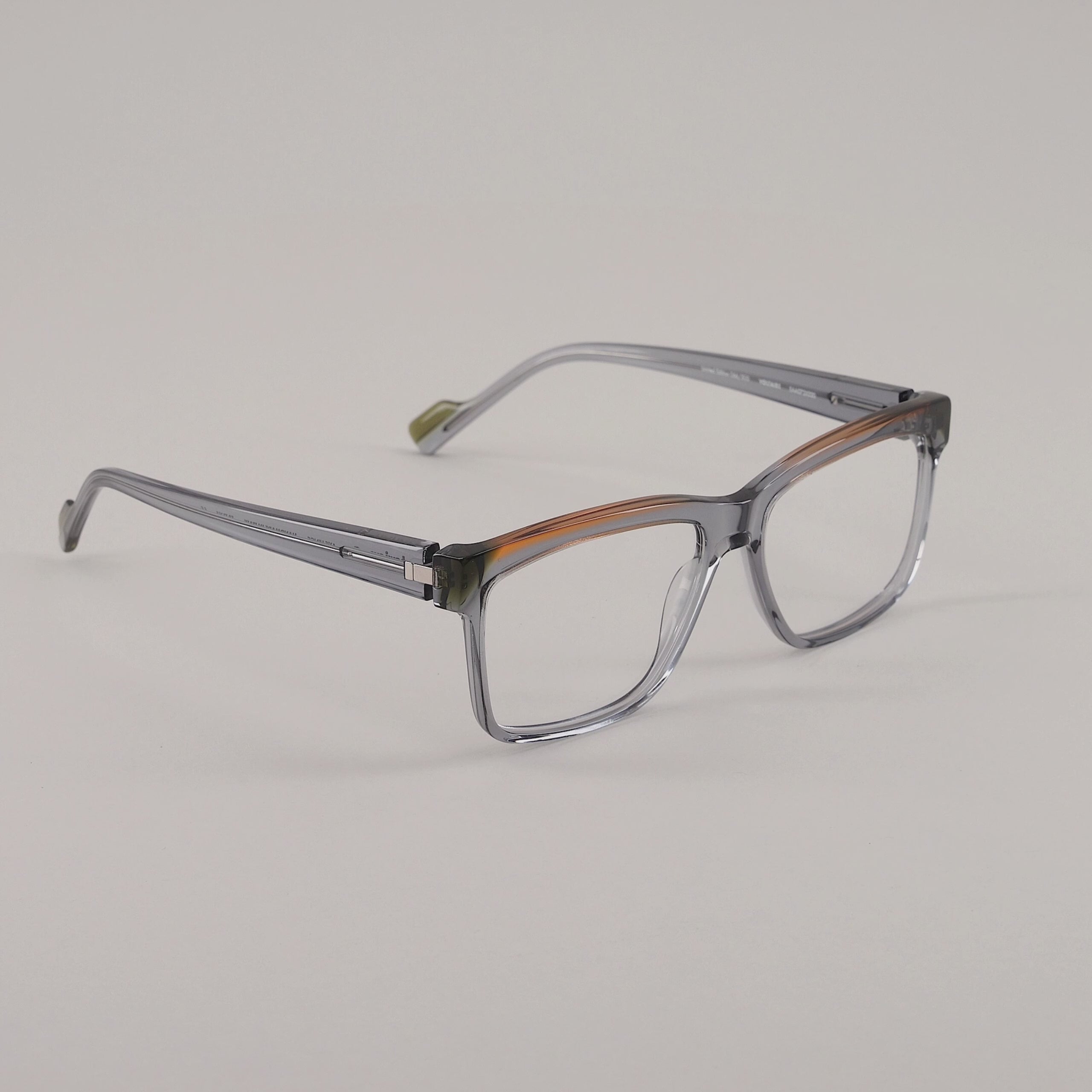 #color_light grey, orange, kaki