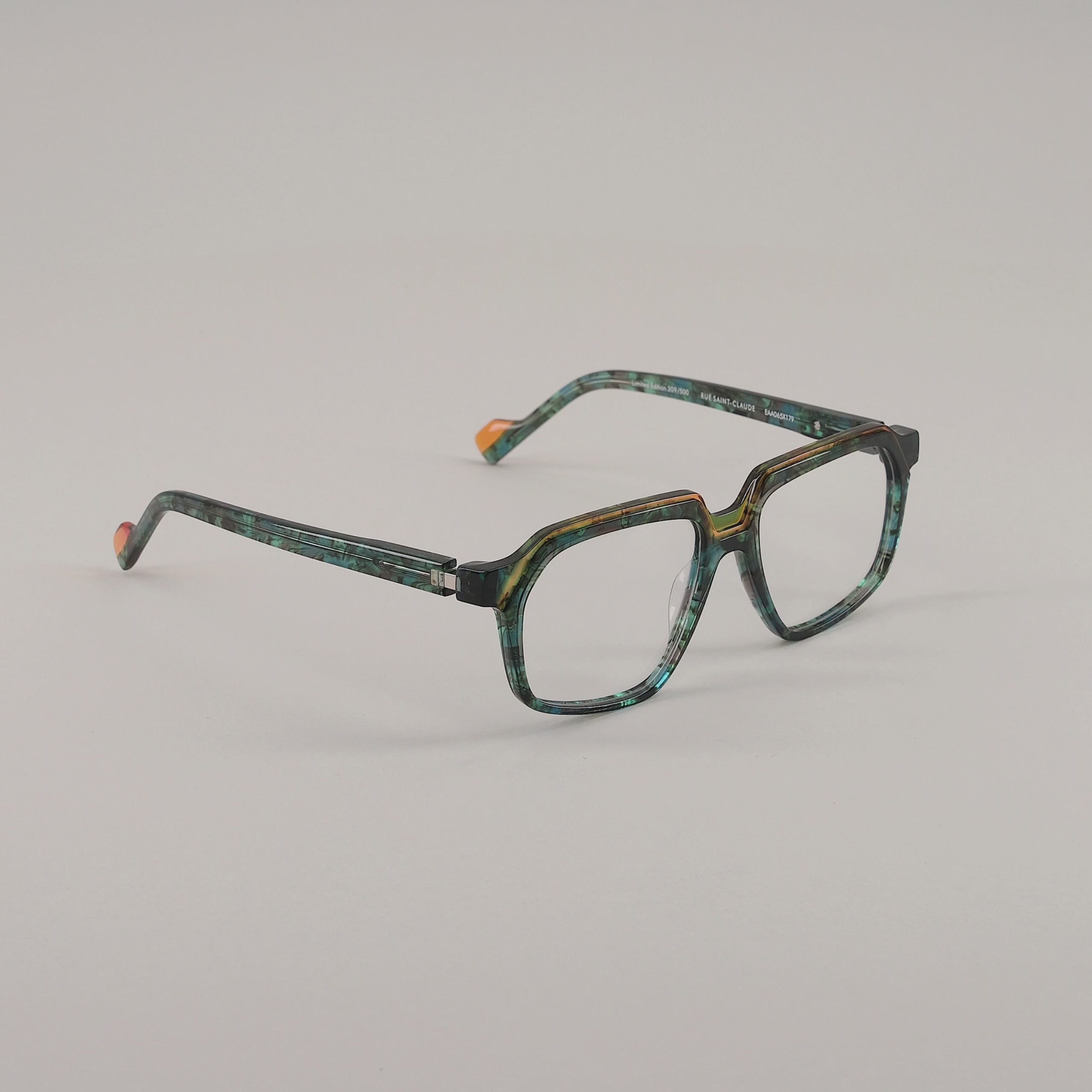 #color_green tortoise shell and orange