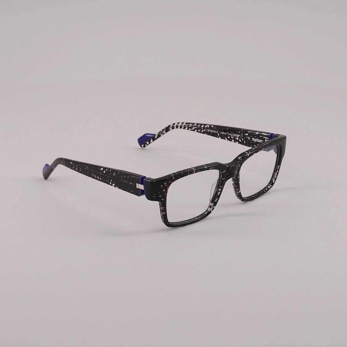 #color_Black and blue