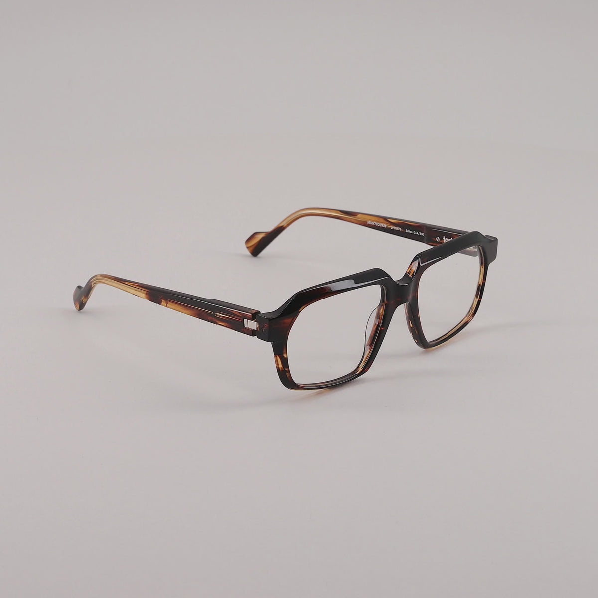 #color_Tortoise shell