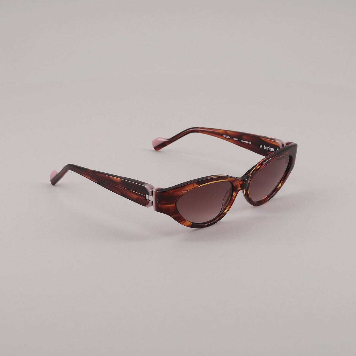 #color_Tortoise shell and mustard