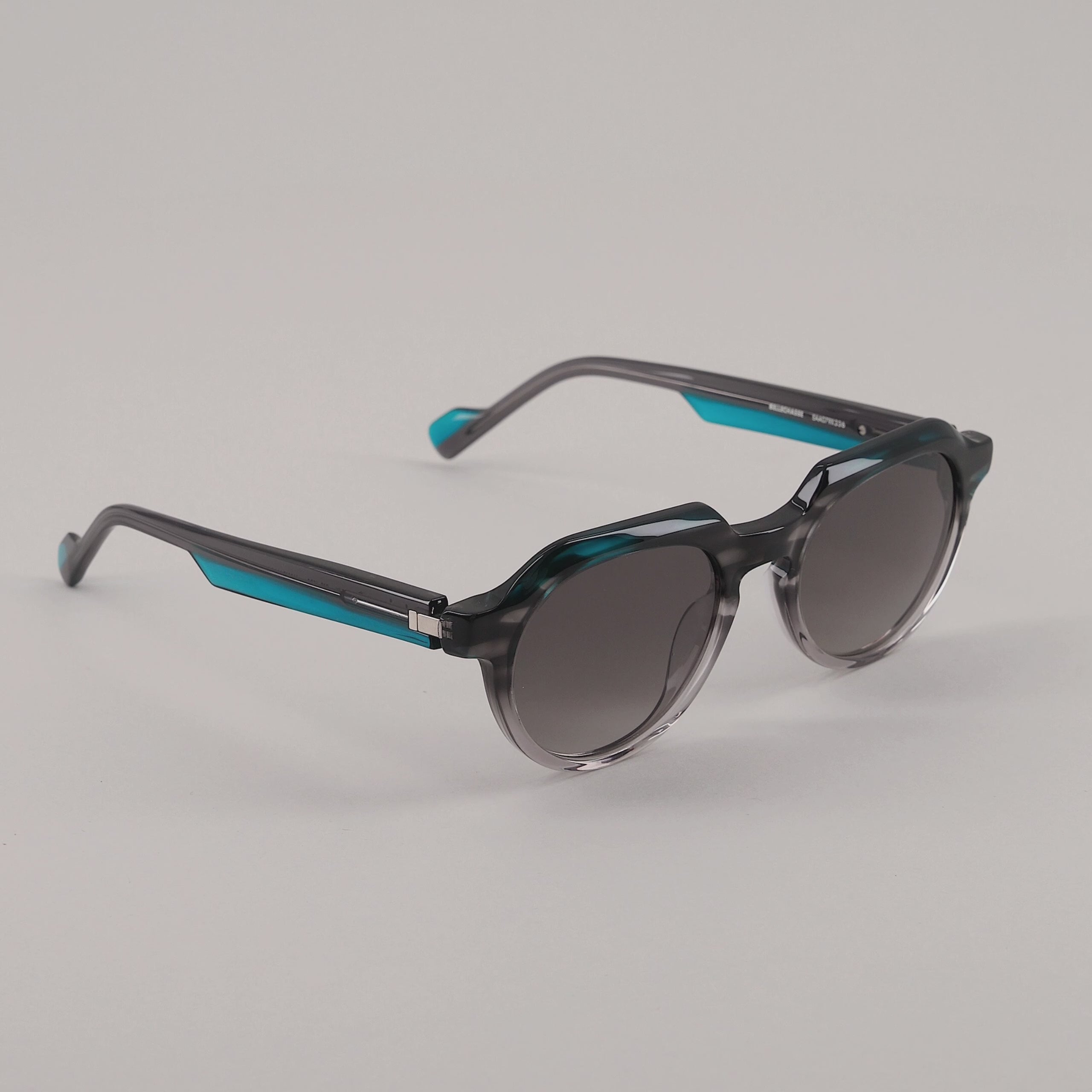 #color_Gradient grey duck