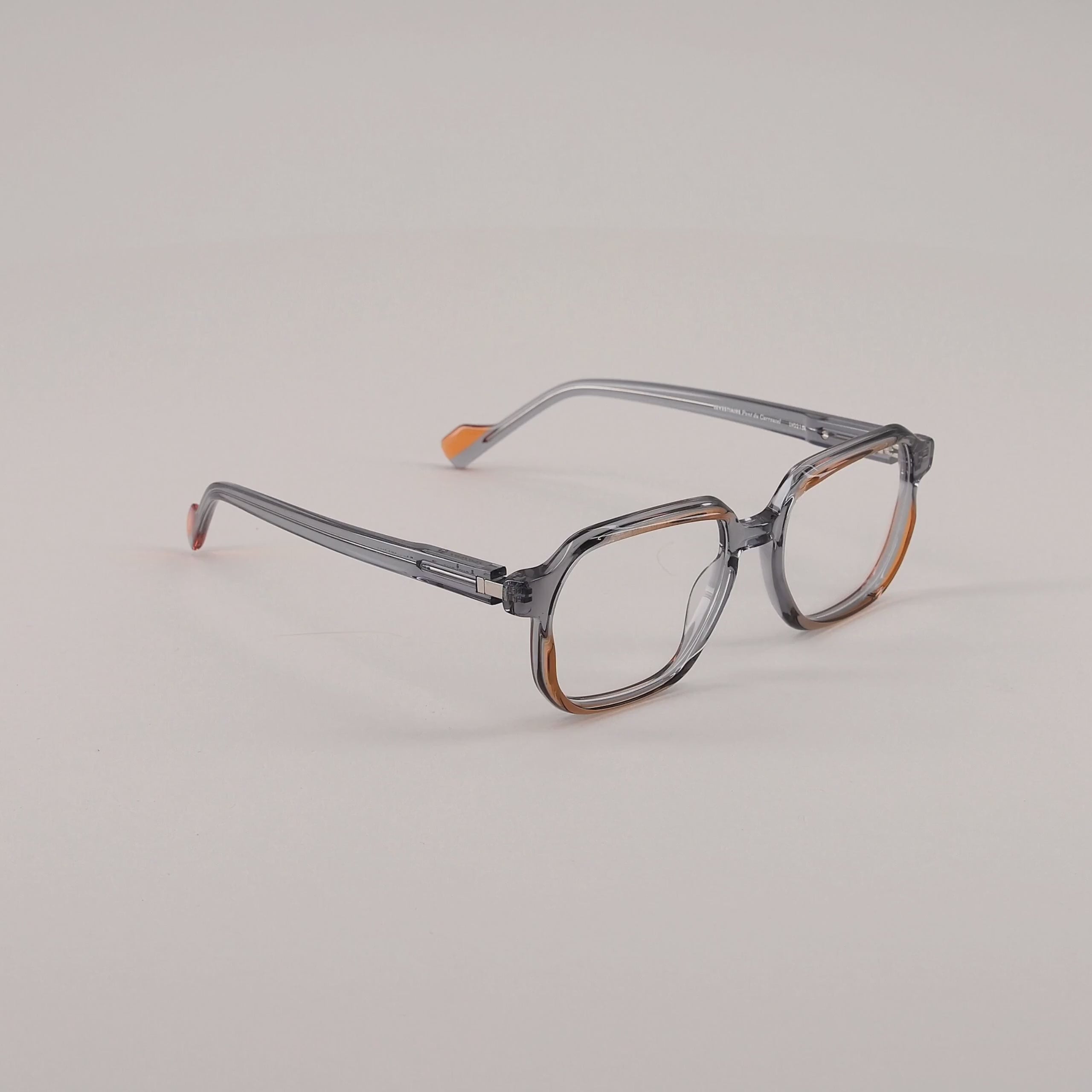 #color_Grey and light orange