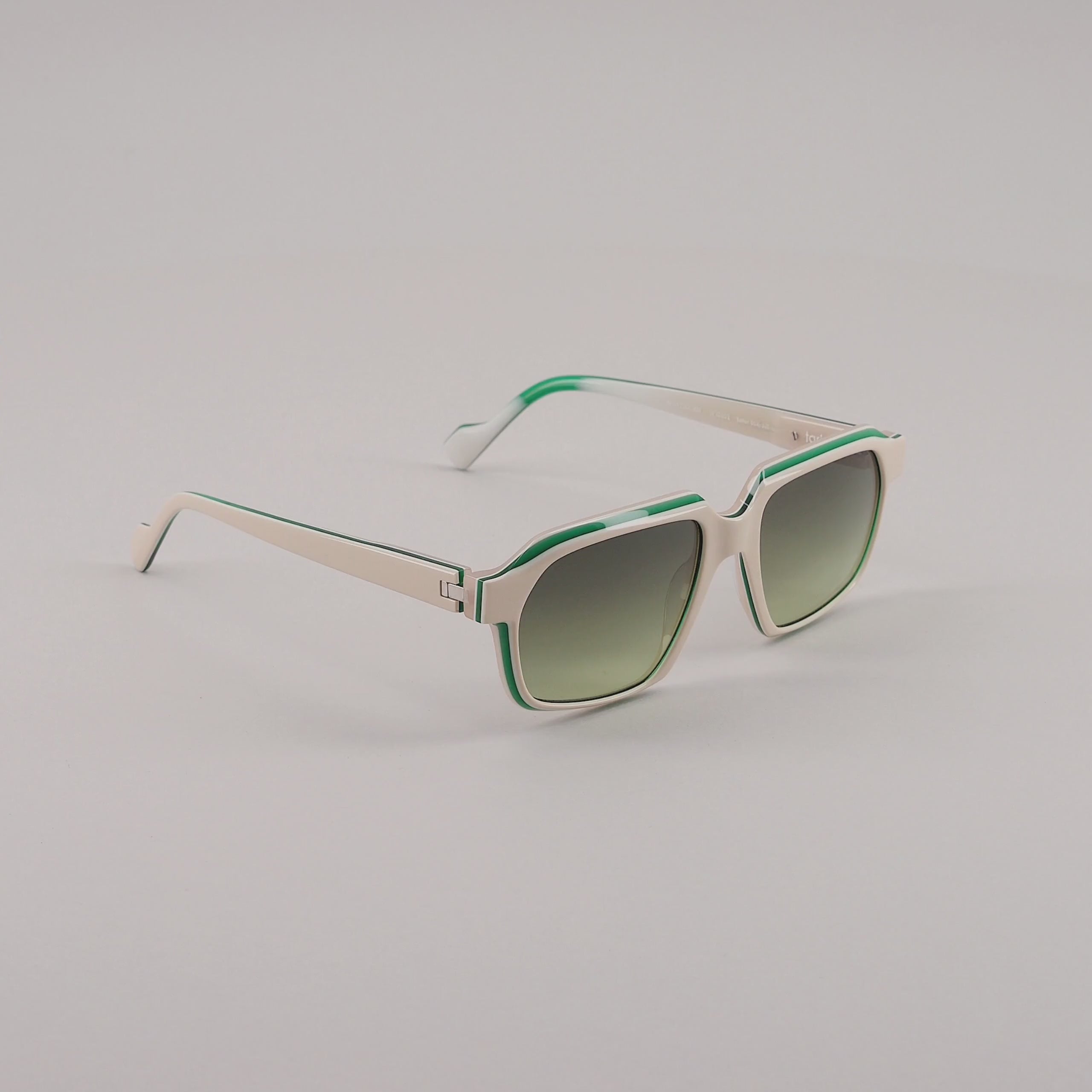 #color_Off-white and green